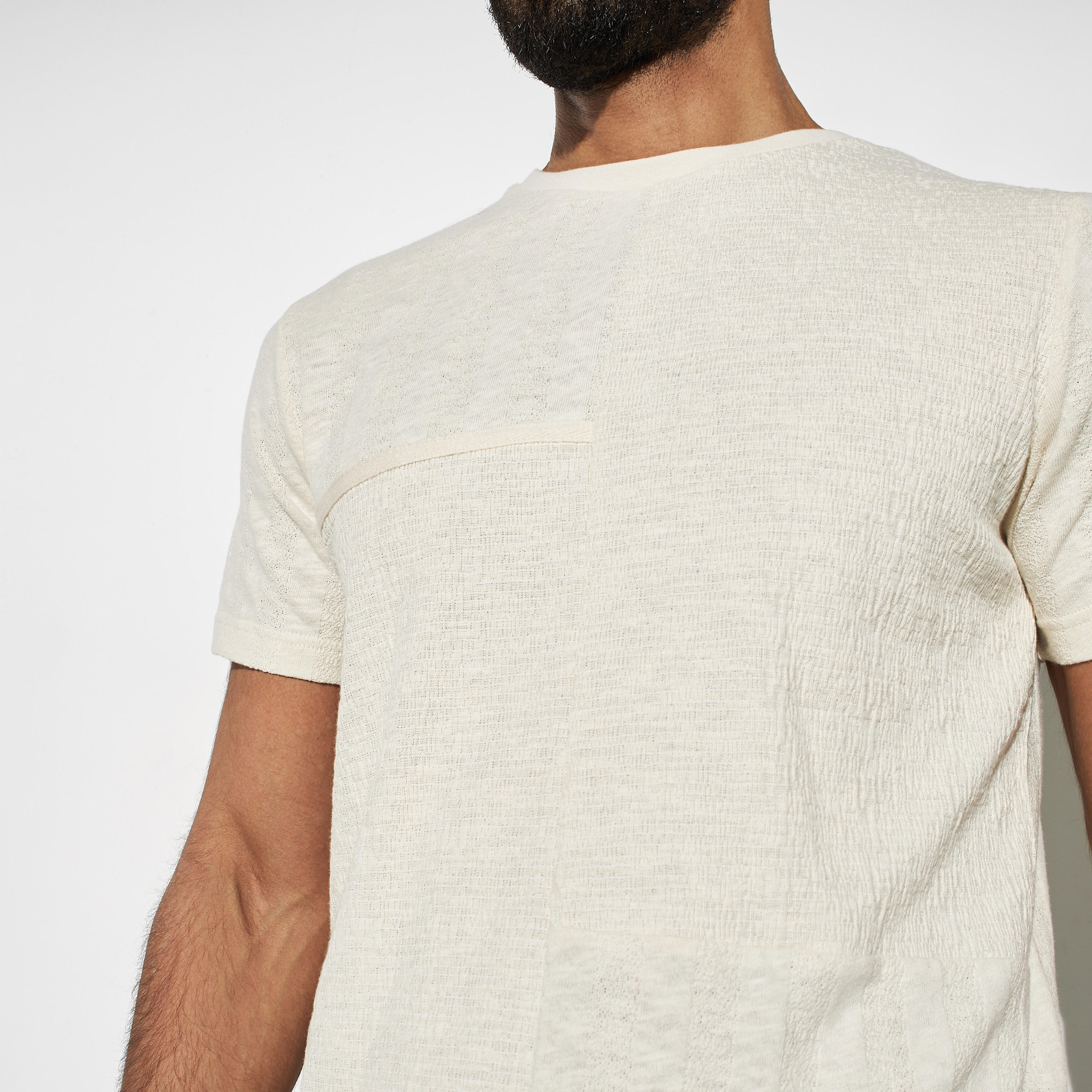 تيشيرت بارز الملمس بياقة ضيقة من آيكونيك-men-clothing-tshirtsandpolos-tshirts-image-2