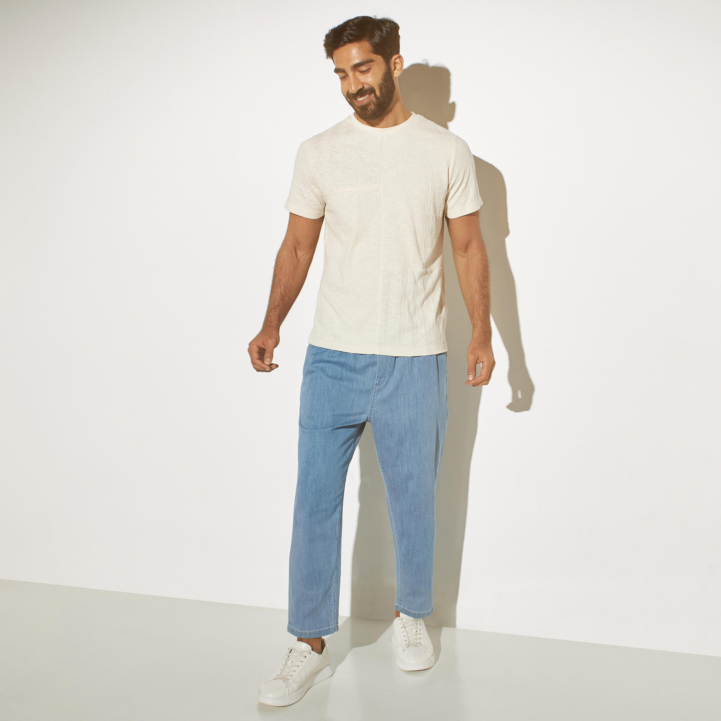 تيشيرت بارز الملمس بياقة ضيقة من آيكونيك-men-clothing-tshirtsandpolos-tshirts-image-4