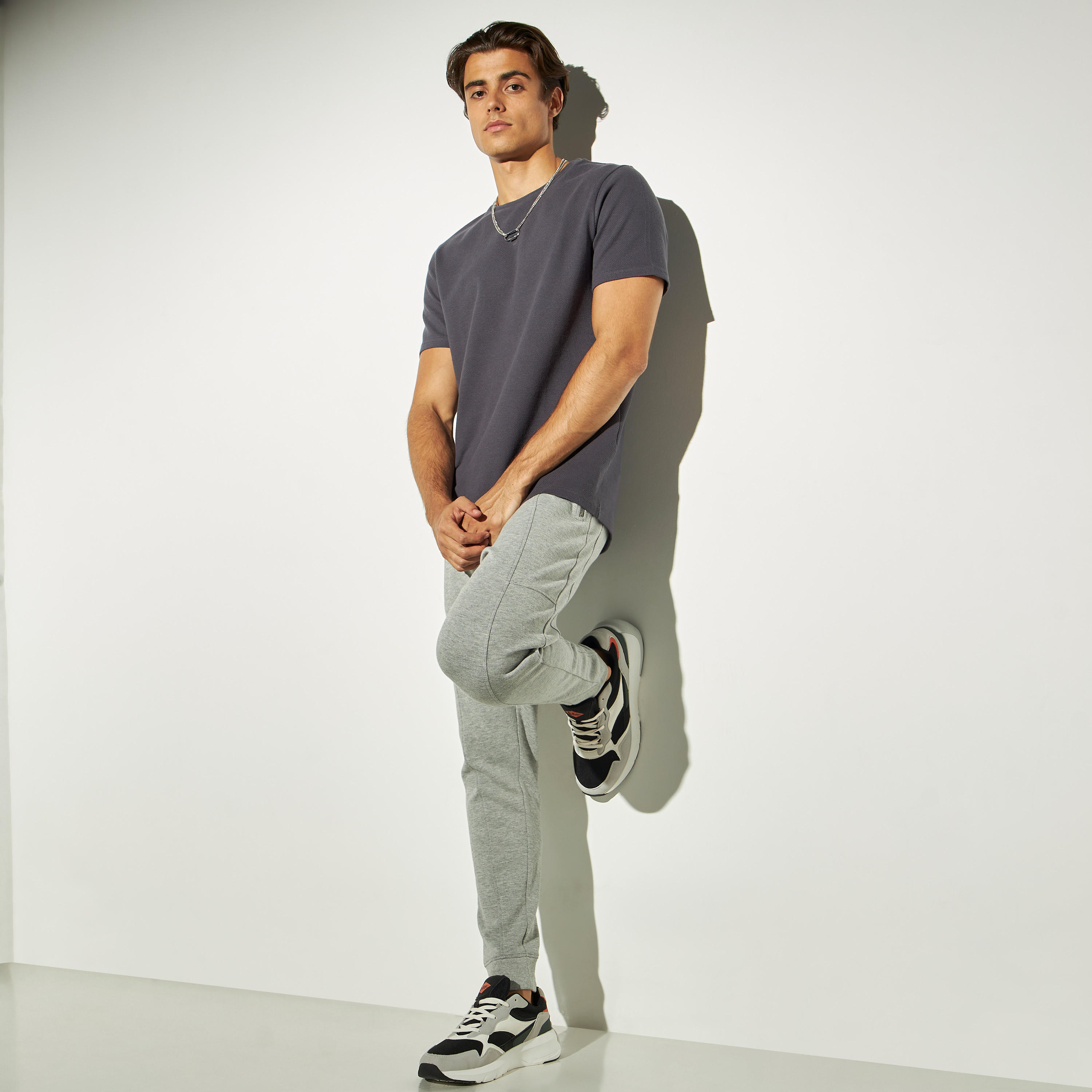 Iconic Solid Joggers with Zippered Pockets and Drawstring Closure-men-clothing-bottoms-joggers-image-2