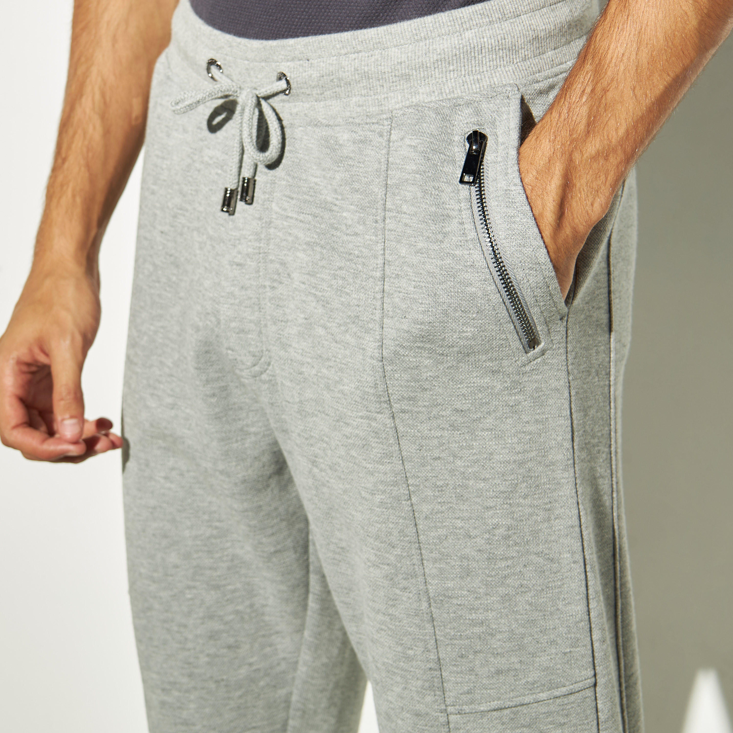 Iconic Solid Joggers with Zippered Pockets and Drawstring Closure-men-clothing-bottoms-joggers-image-4