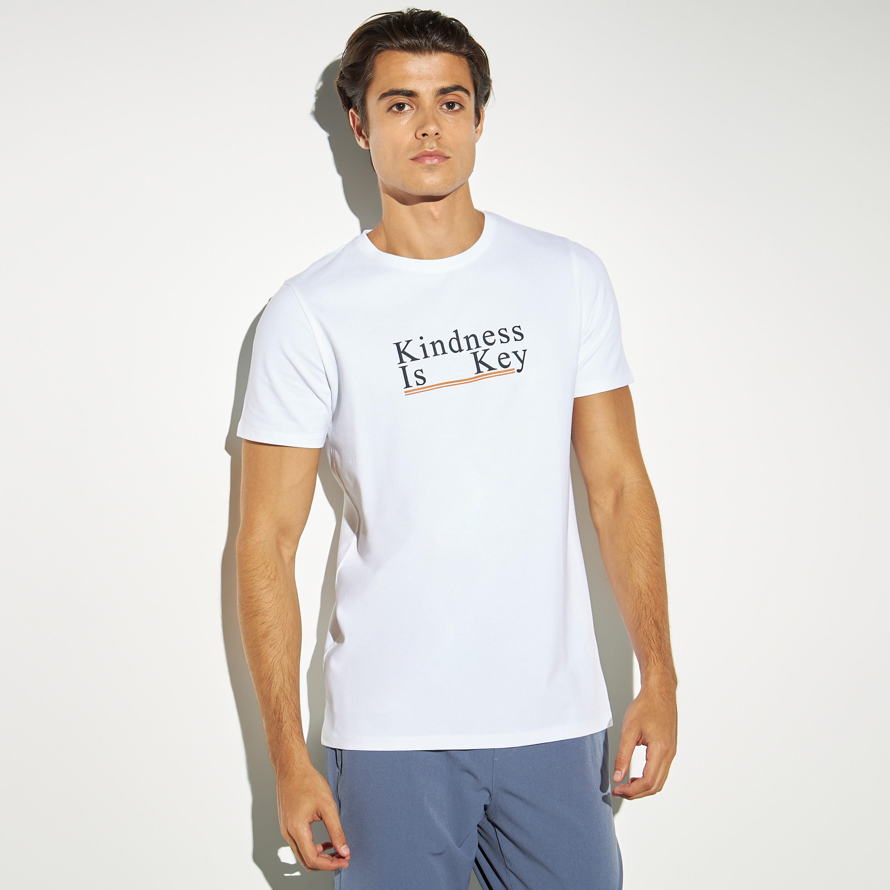 تيشيرت بطبعات بياقة ضيّقة من آيكونيك-men-clothing-tshirtsandpolos-tshirts-image-1