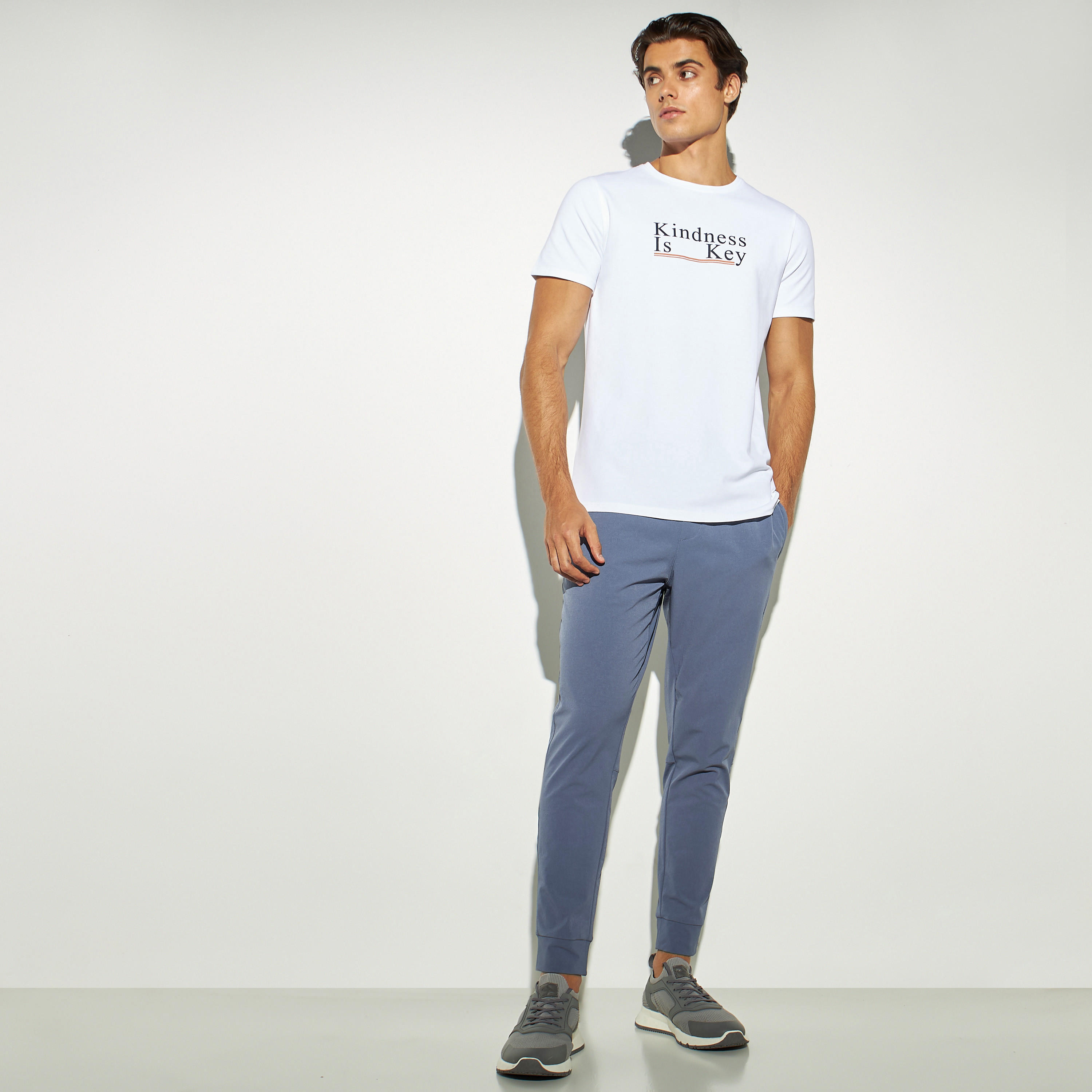تيشيرت بطبعات بياقة ضيّقة من آيكونيك-men-clothing-tshirtsandpolos-tshirts-image-2