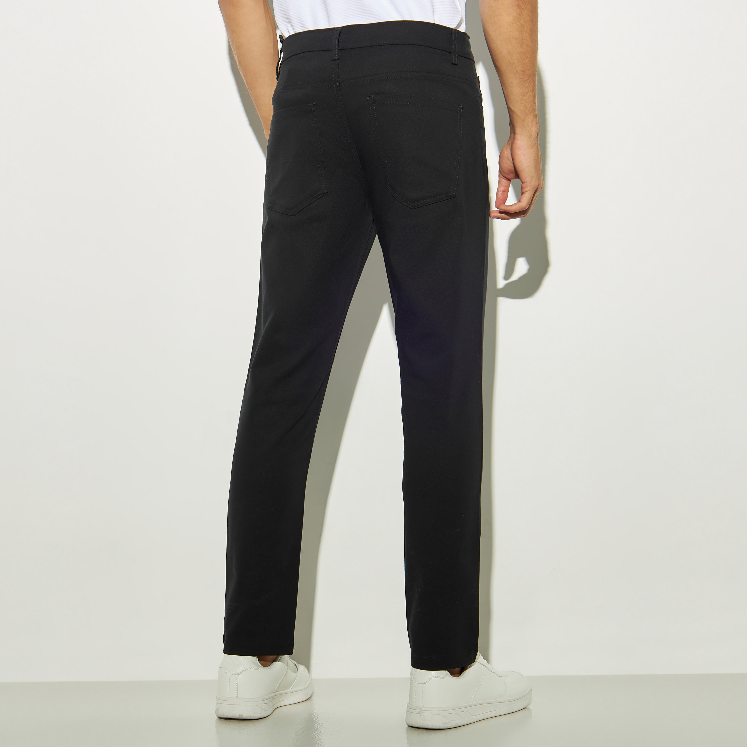 بنطلون بقصة عادية سادة بجيوب من آيكونك-men-clothing-bottoms-trousersandchinos-trousers-image-1