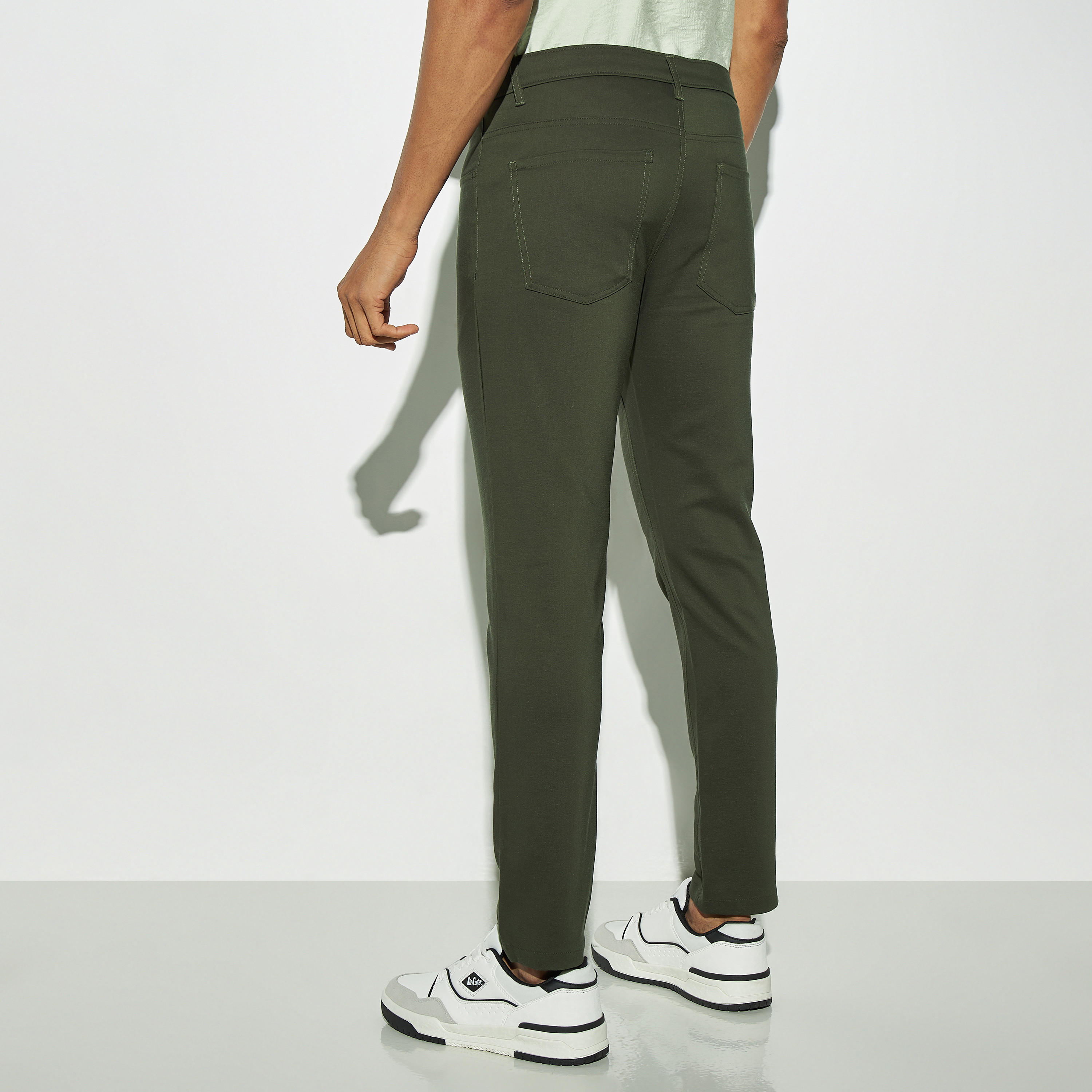 بنطلون بقصة عادية و5 جيوب من آيكونيك-men-clothing-bottoms-trousersandchinos-trousers-image-3