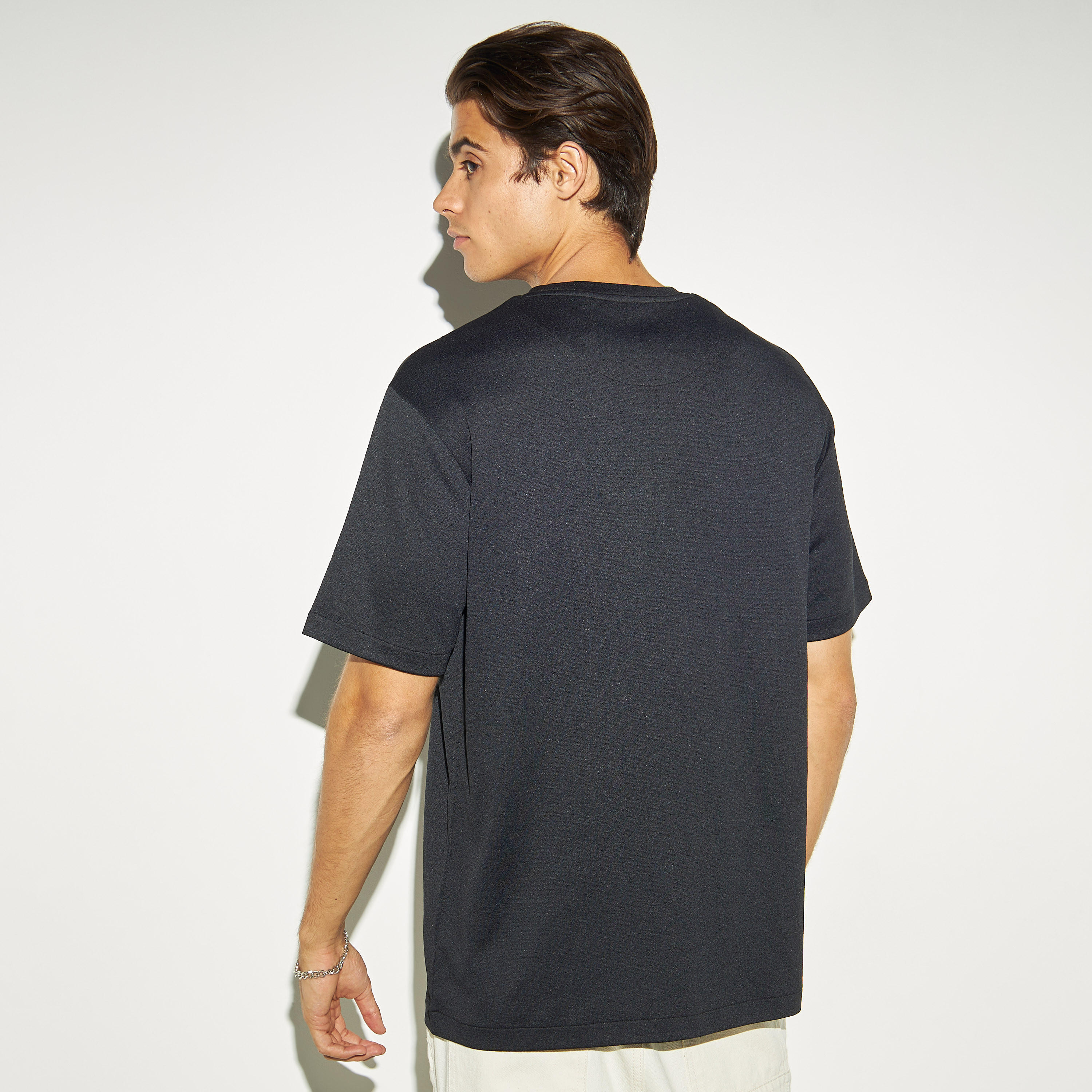 تيشيرت بارز الملمس بياقة ضيّقة وأكمام قصيرة من آيكونيك-men-clothing-tshirtsandpolos-tshirts-image-3