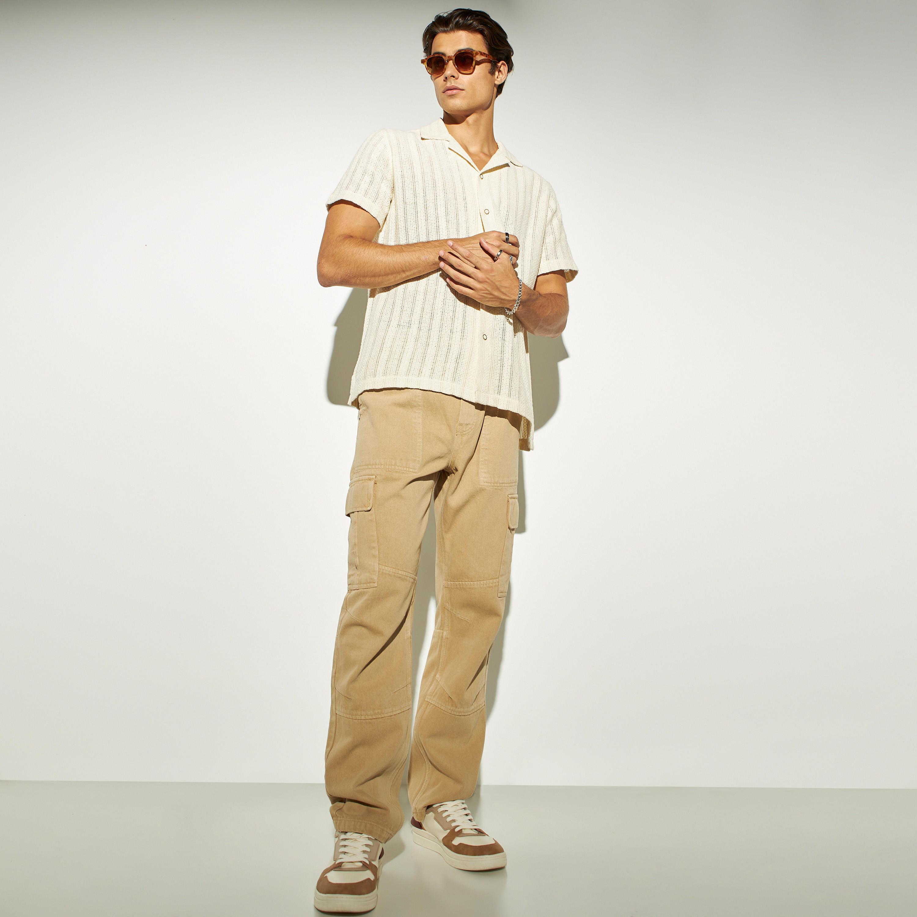 قميص بارز الملمس بأكمام قصيرة من آيكونيك-men-clothing-shirts-image-2