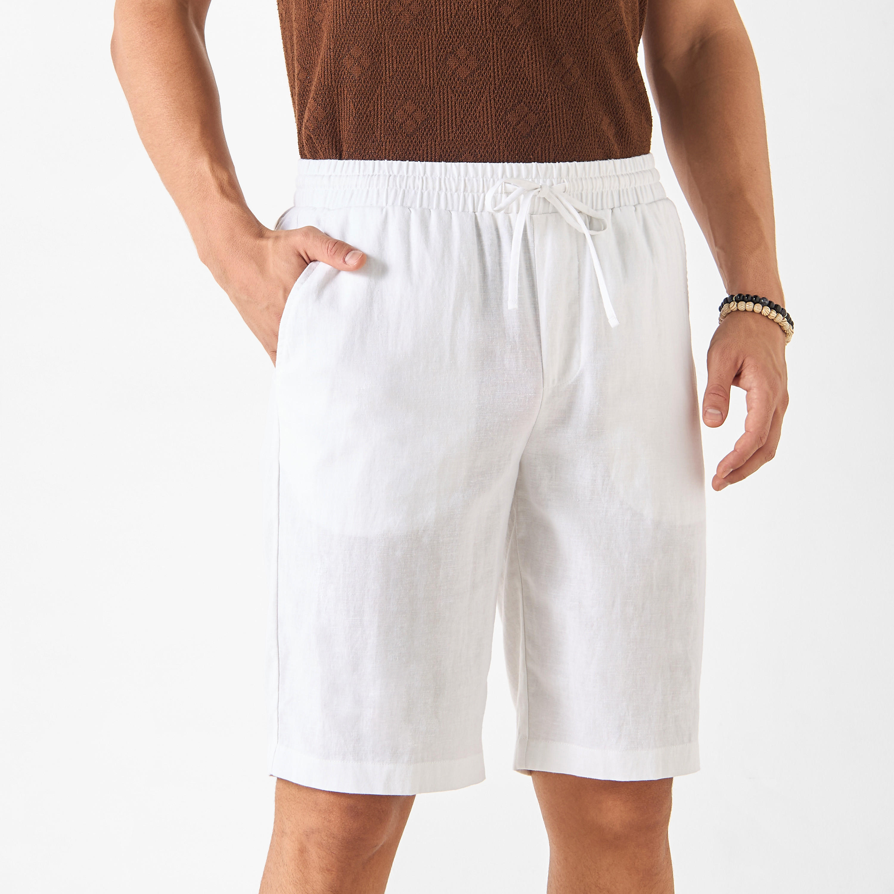 شورت مزيج كتان سادة مع جيوب من آيكونيك-men-clothing-bottoms-shorts-image-4