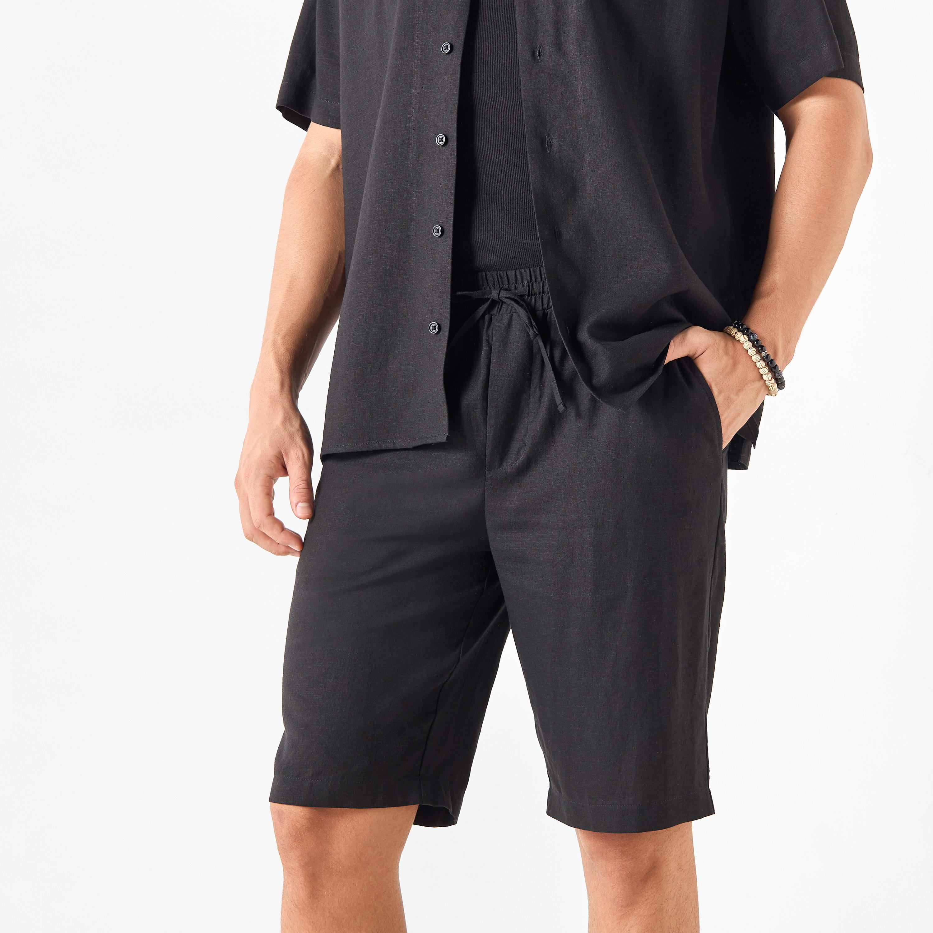 شورت مزيج كتان سادة مع جيوب من آيكونيك-men-clothing-bottoms-shorts-image-8