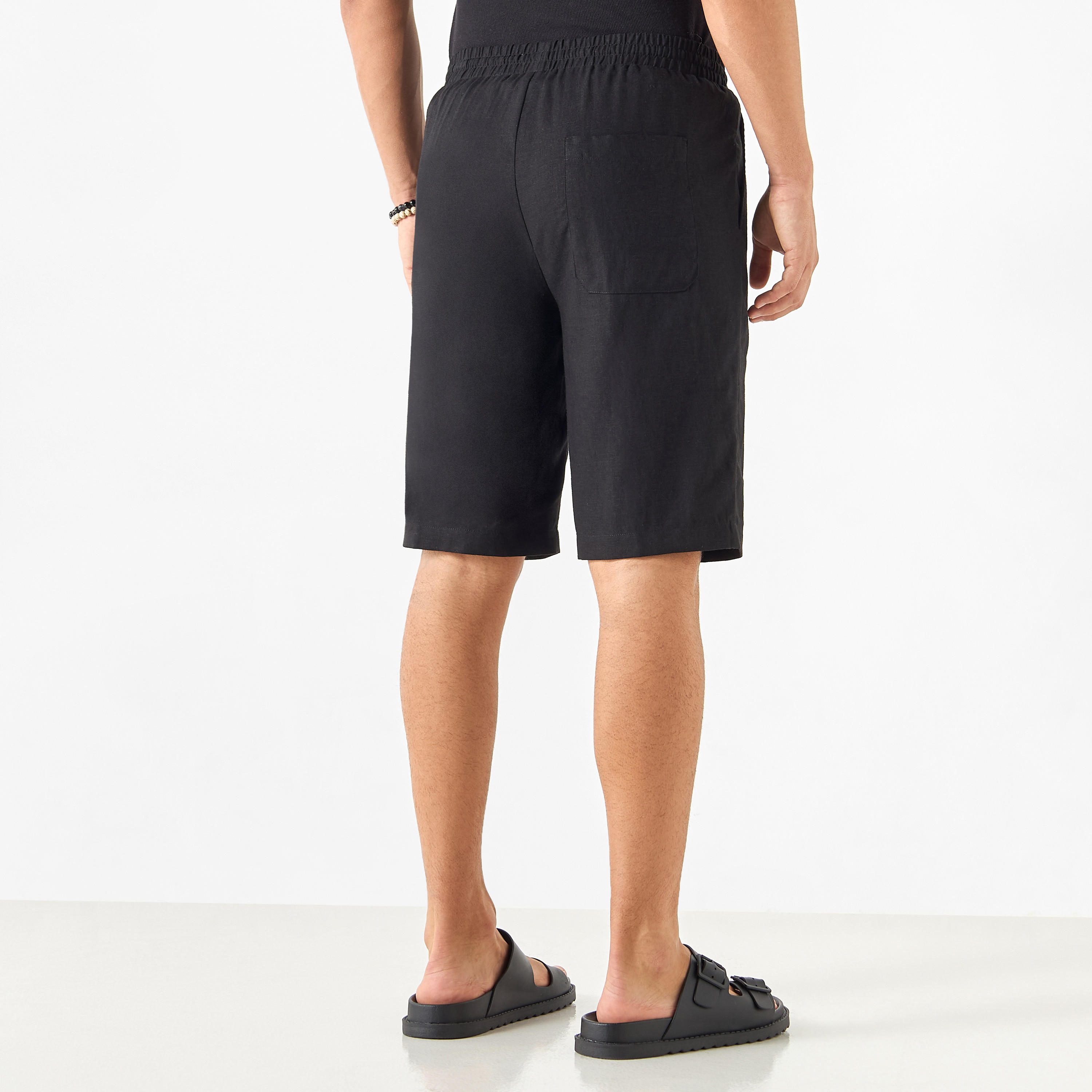 شورت مزيج كتان سادة مع جيوب من آيكونيك-men-clothing-bottoms-shorts-image-6