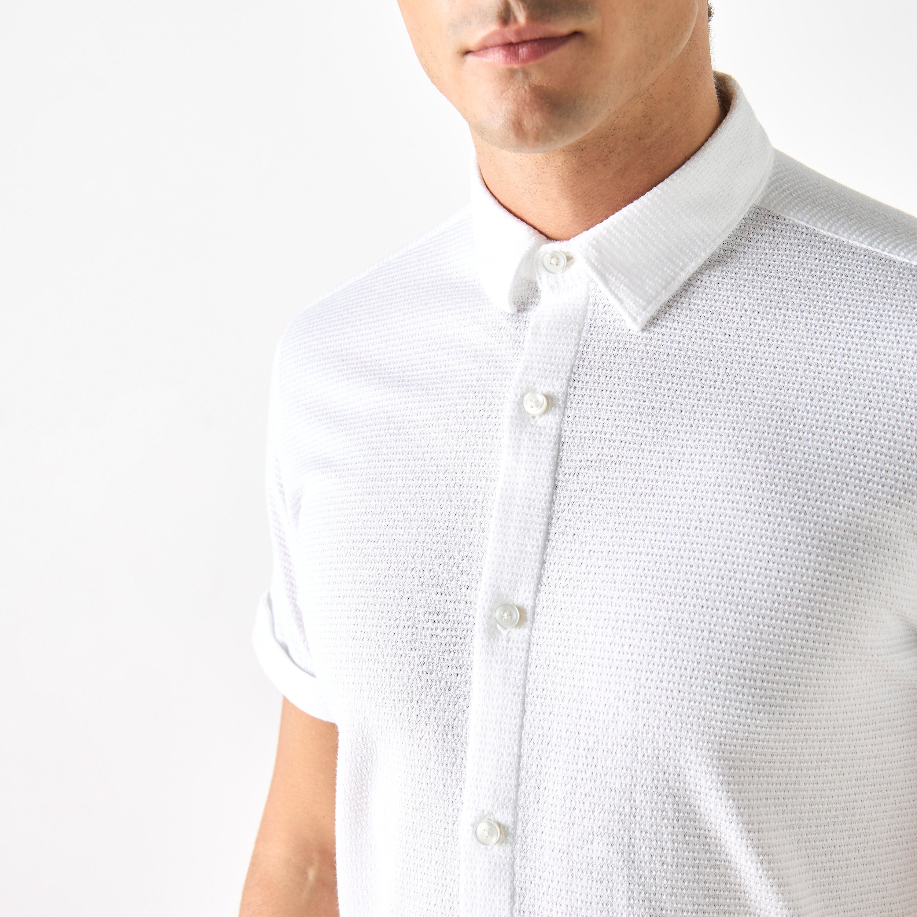 قميص بارز الملمس بياقة عريضة وأكمام قصيرة من آيكونيك-men-clothing-shirts-image-12