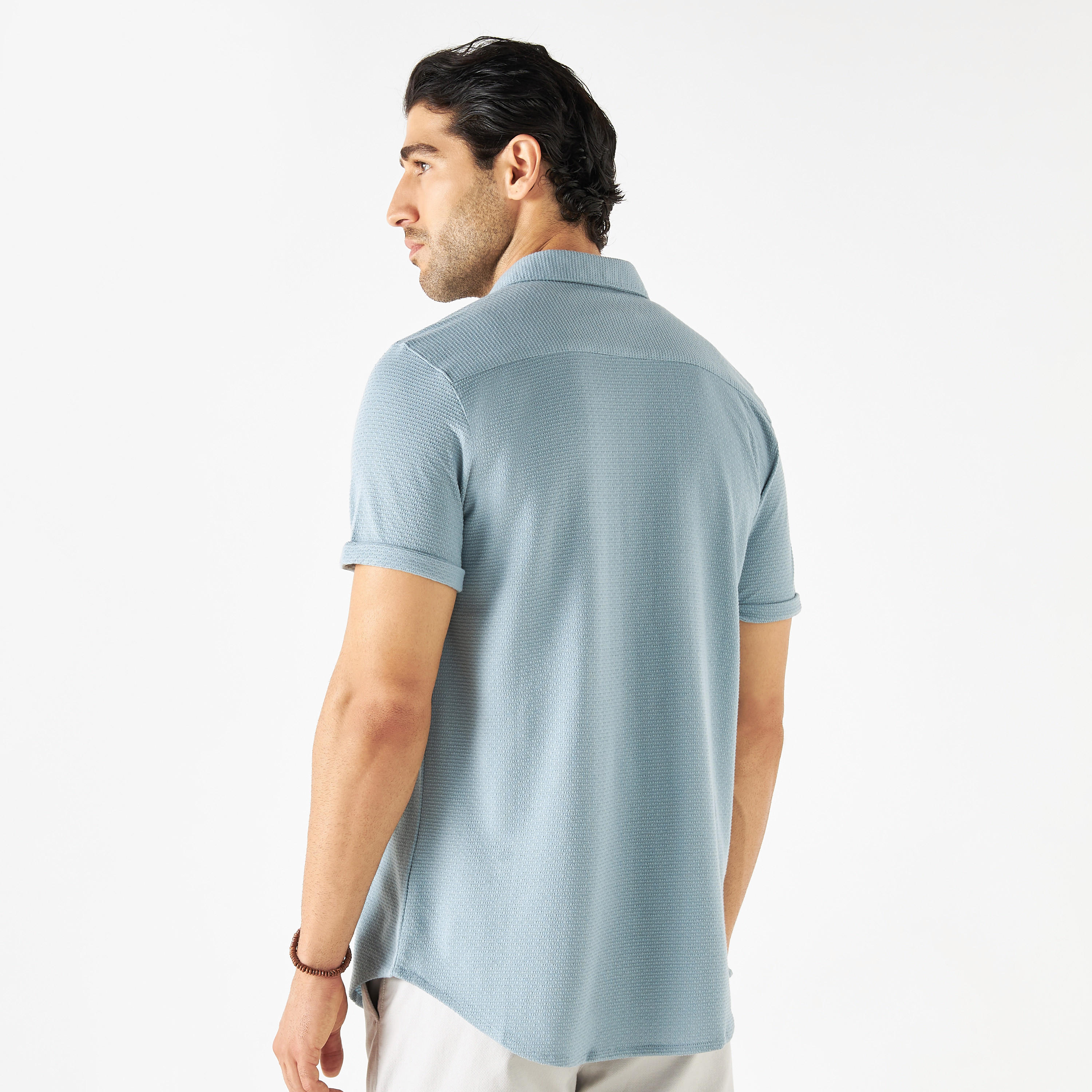 قميص بارز الملمس بياقة عريضة وأكمام قصيرة من آيكونيك-men-clothing-shirts-image-19
