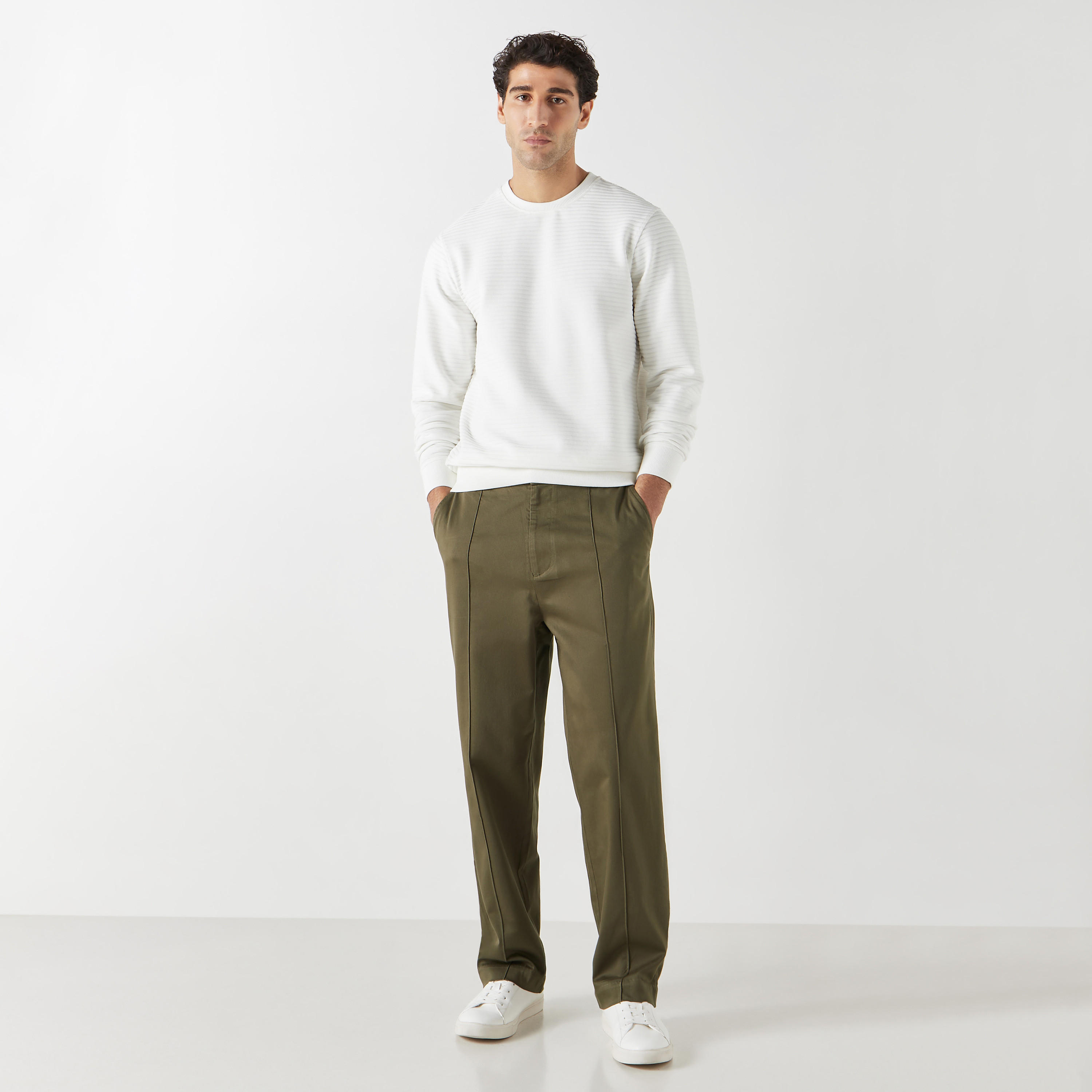 بنطلون سادة بجيوب من آيكونيك-men-clothing-bottoms-trousersandchinos-trousers-image-3