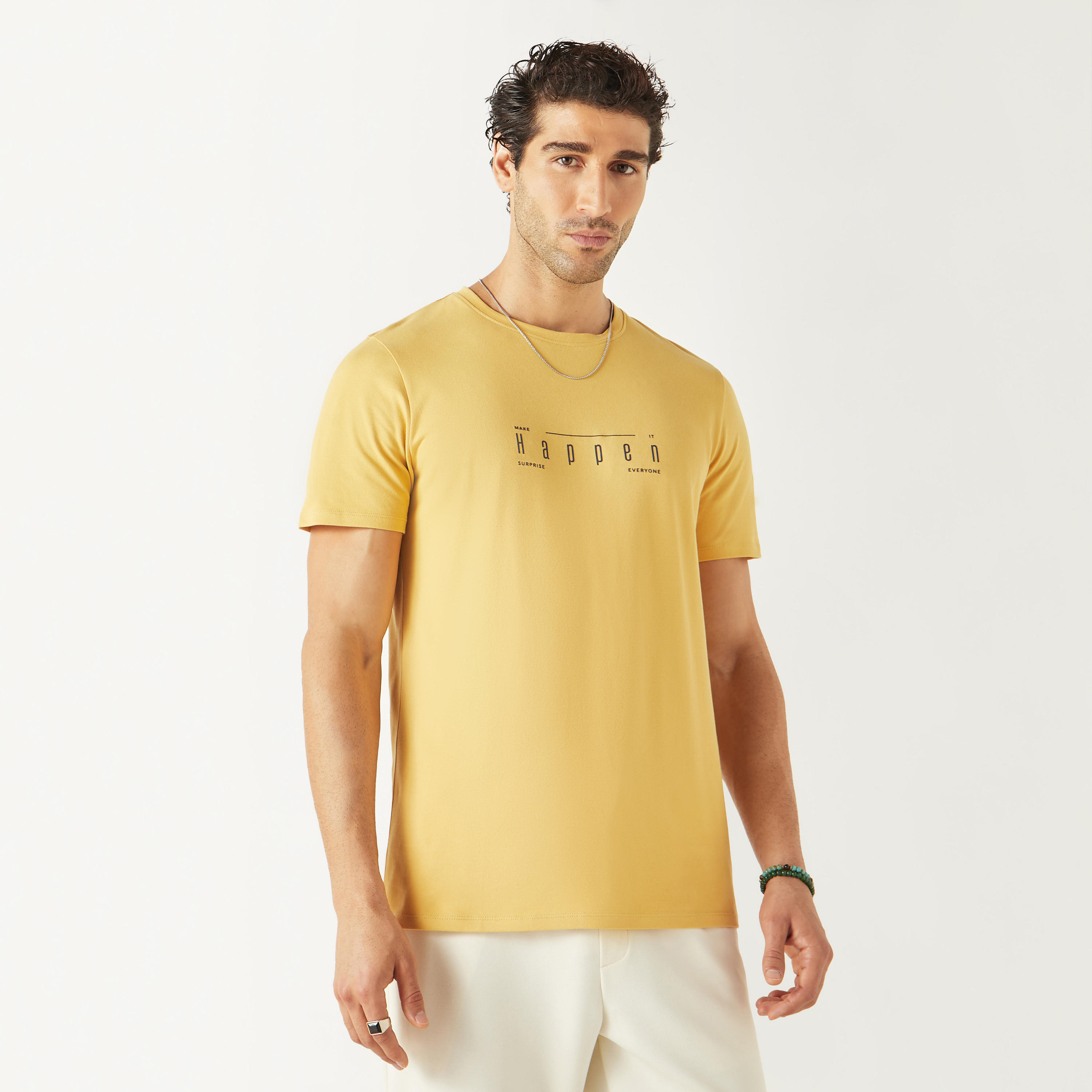 تيشيرت بأكمام قصيرة وطبعات تايبوجرافيك من آيكونيك-men-clothing-tshirtsandpolos-tshirts-image-5