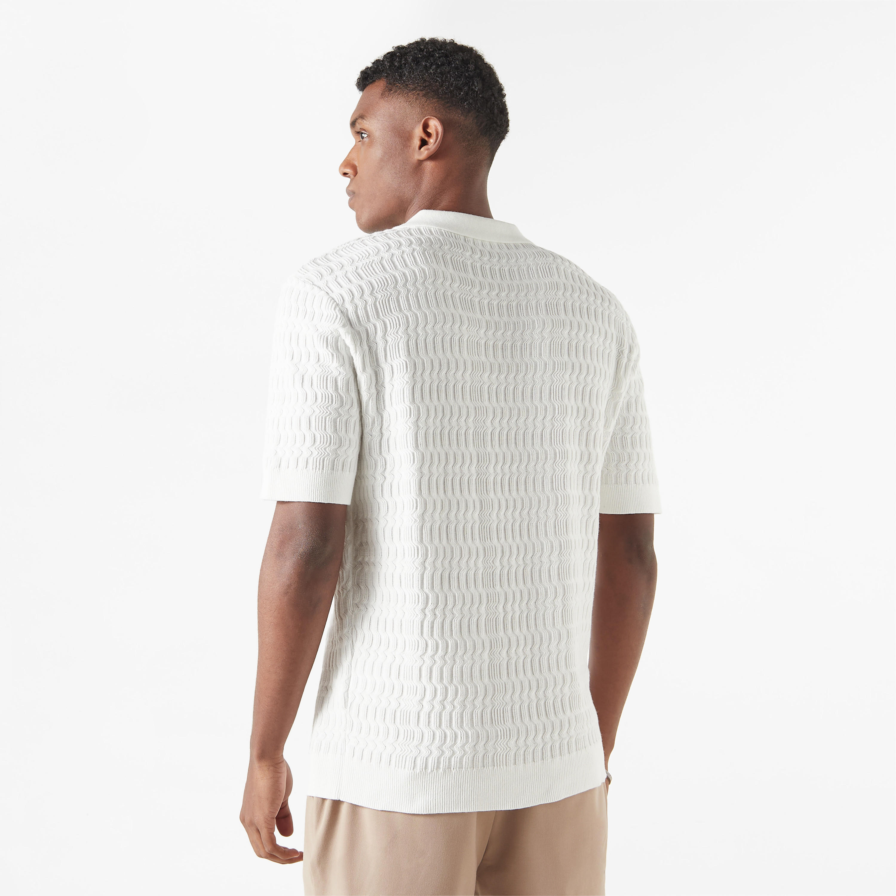 كنزة بارزة الملمس بأكمام قصيرة وياقة عادية من آيكونيك-men-clothing-tshirtsandpolos-polos-image-3