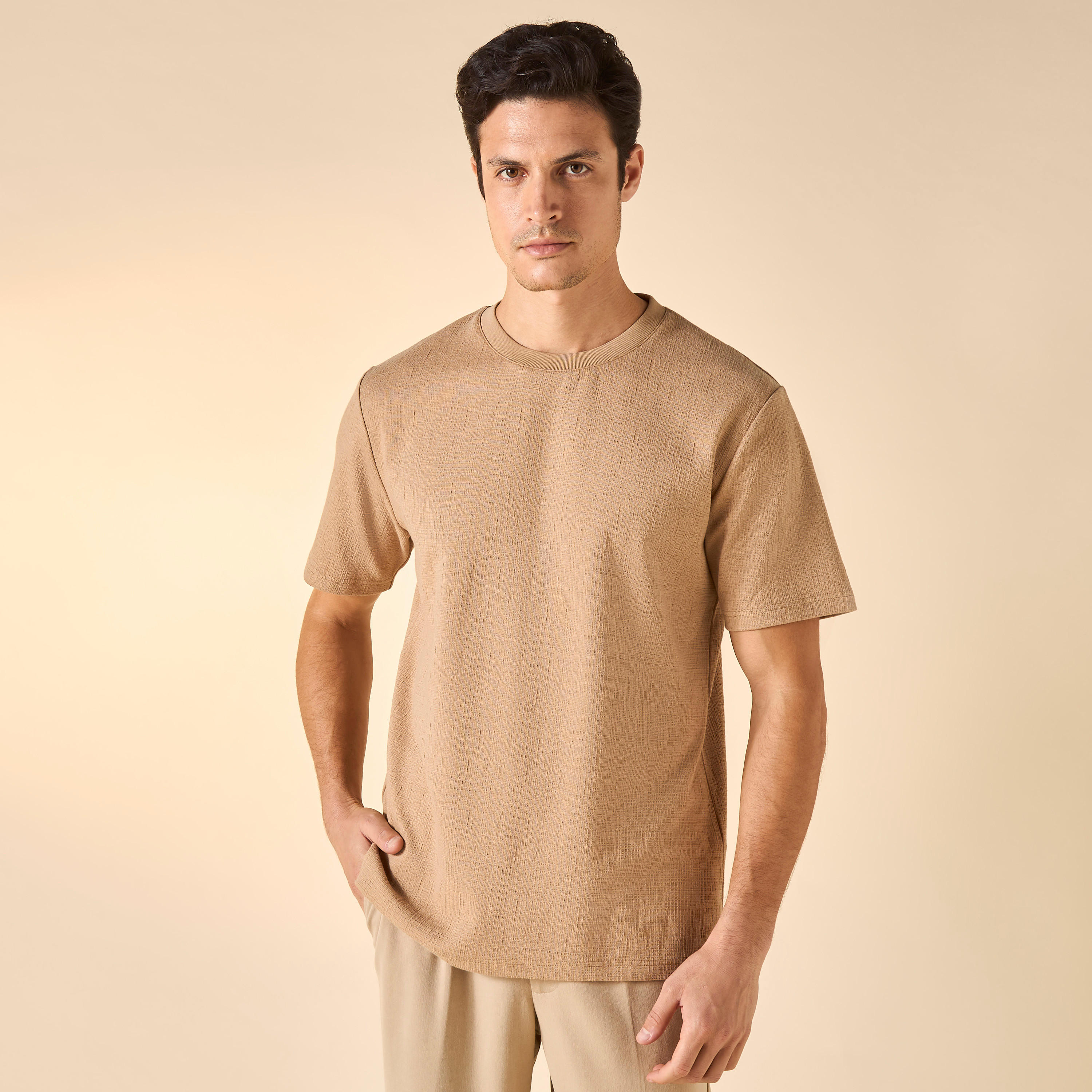 تيشيرت بارز الملمس بأكمام قصيرة من آيكونيك-men-clothing-tshirtsandpolos-tshirts-image-5