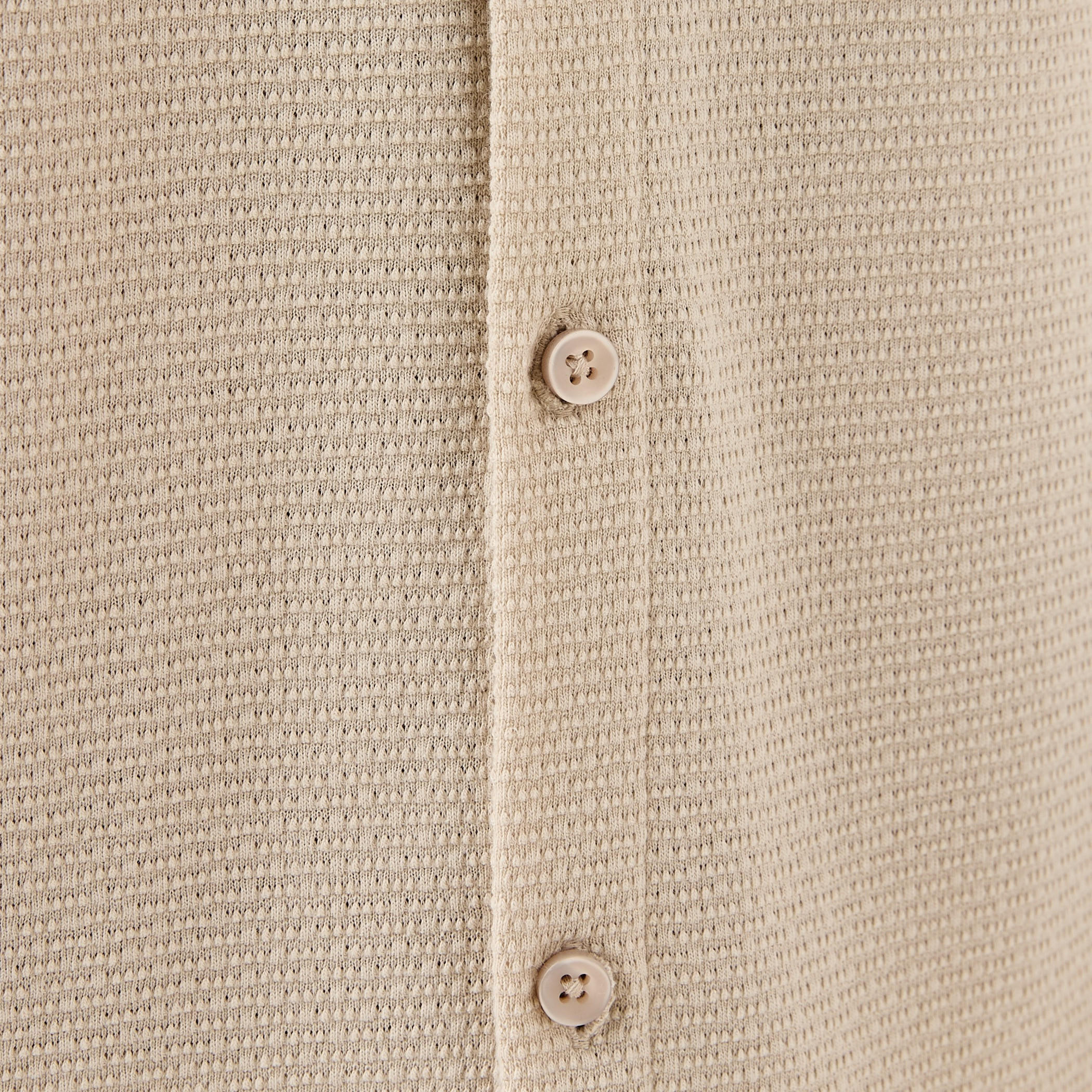 قميص بارز الملمس بقصة سليم من آيكونيك-men-clothing-shirts-image-1