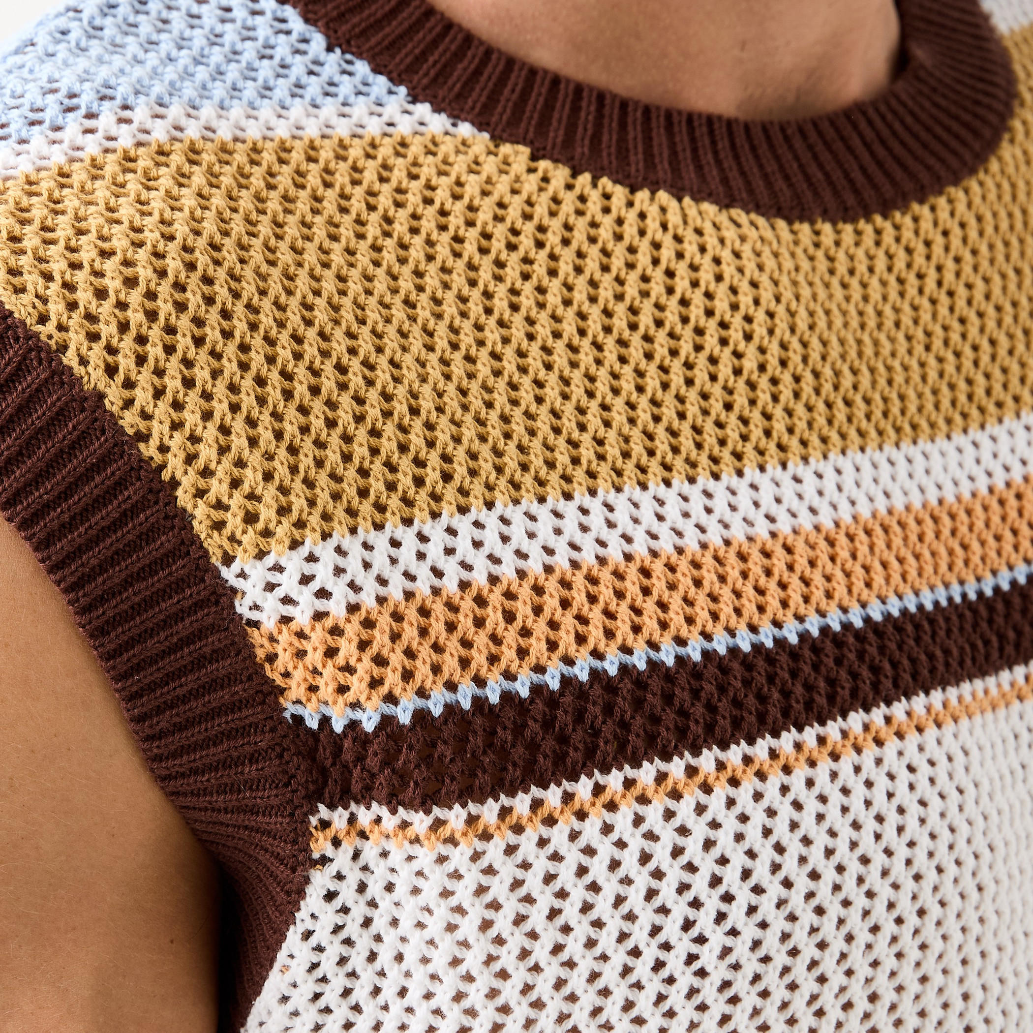 بلوفر مخطط دون أكمام من آيكونيك-men-clothing-sweatersandpullovers-image-1