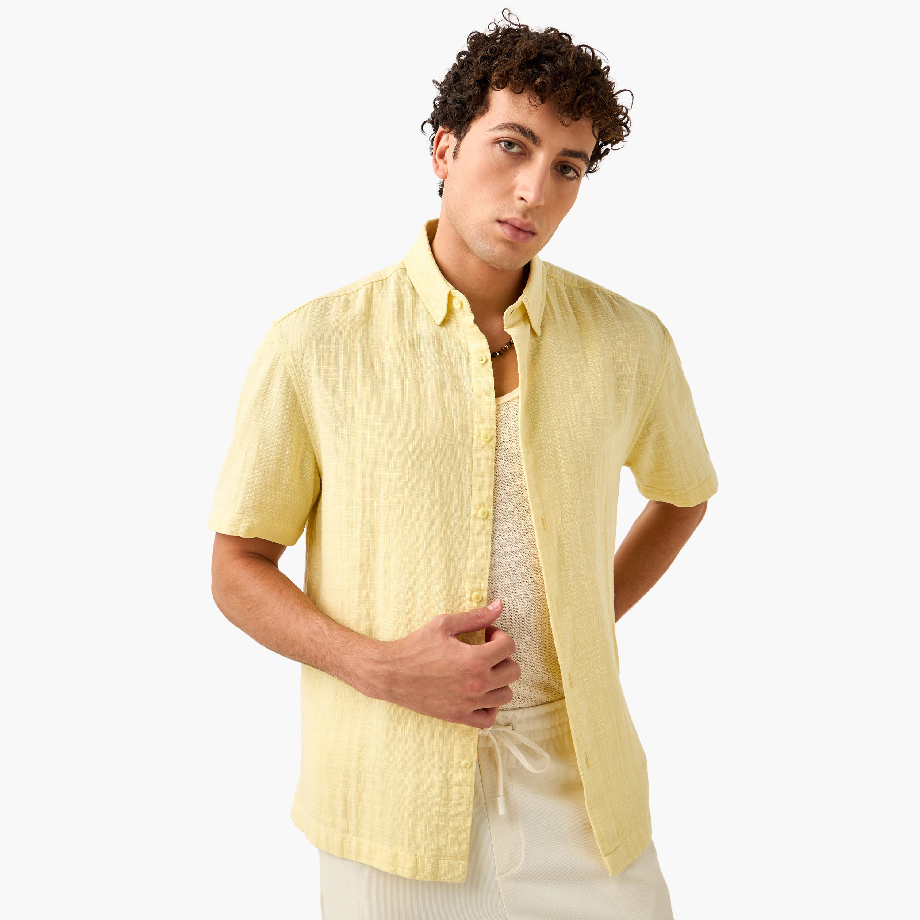 قميص شاش بارز الملمس من أيكونيك-men-clothing-shirts-image-5