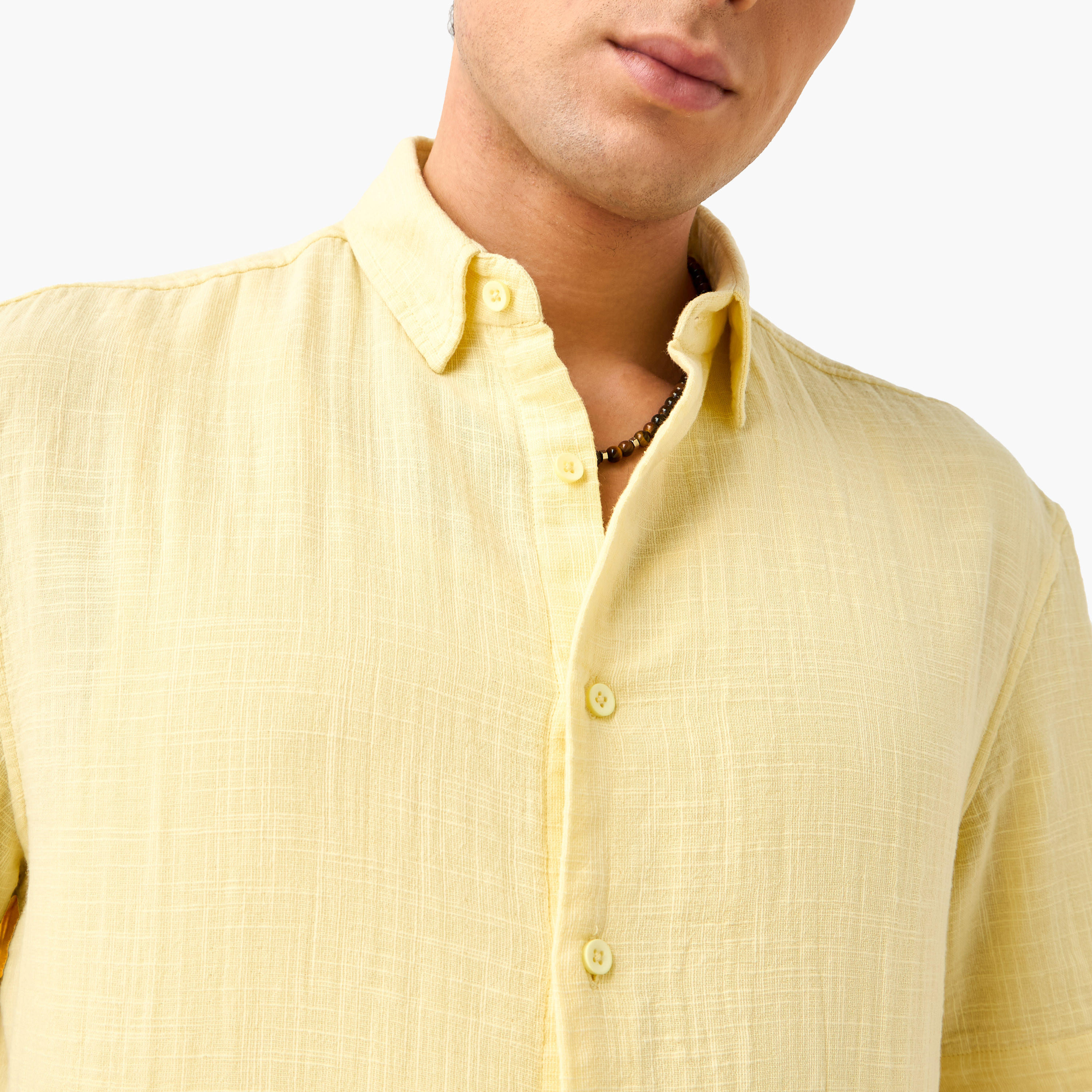 قميص شاش بارز الملمس من أيكونيك-men-clothing-shirts-image-2