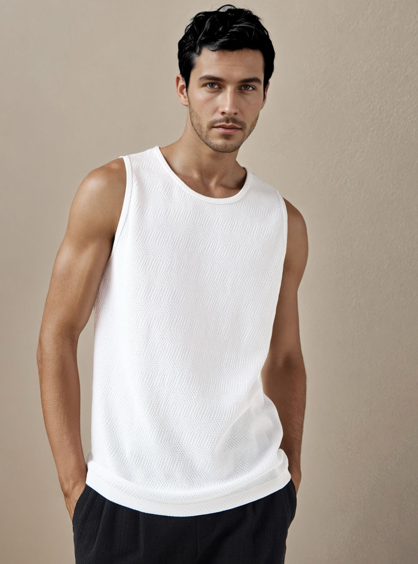 فيست بارز الملمس من آيكونيك-men-clothing-tshirtsandpolos-vests-image-1