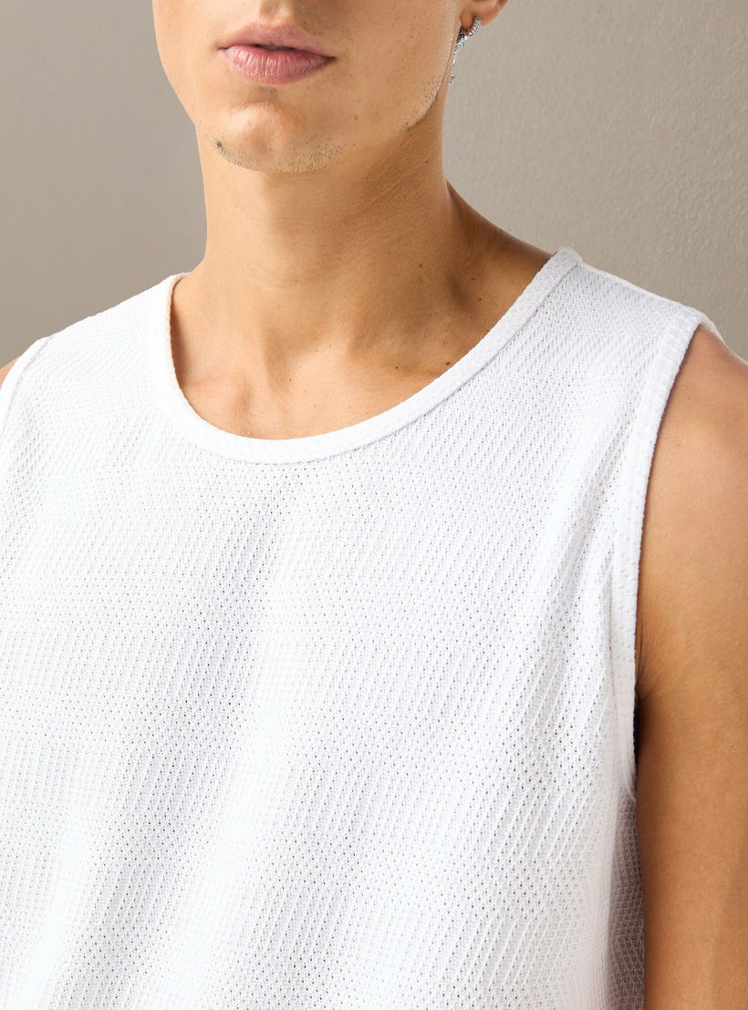 فيست بارز الملمس من آيكونيك-men-clothing-tshirtsandpolos-vests-image-4