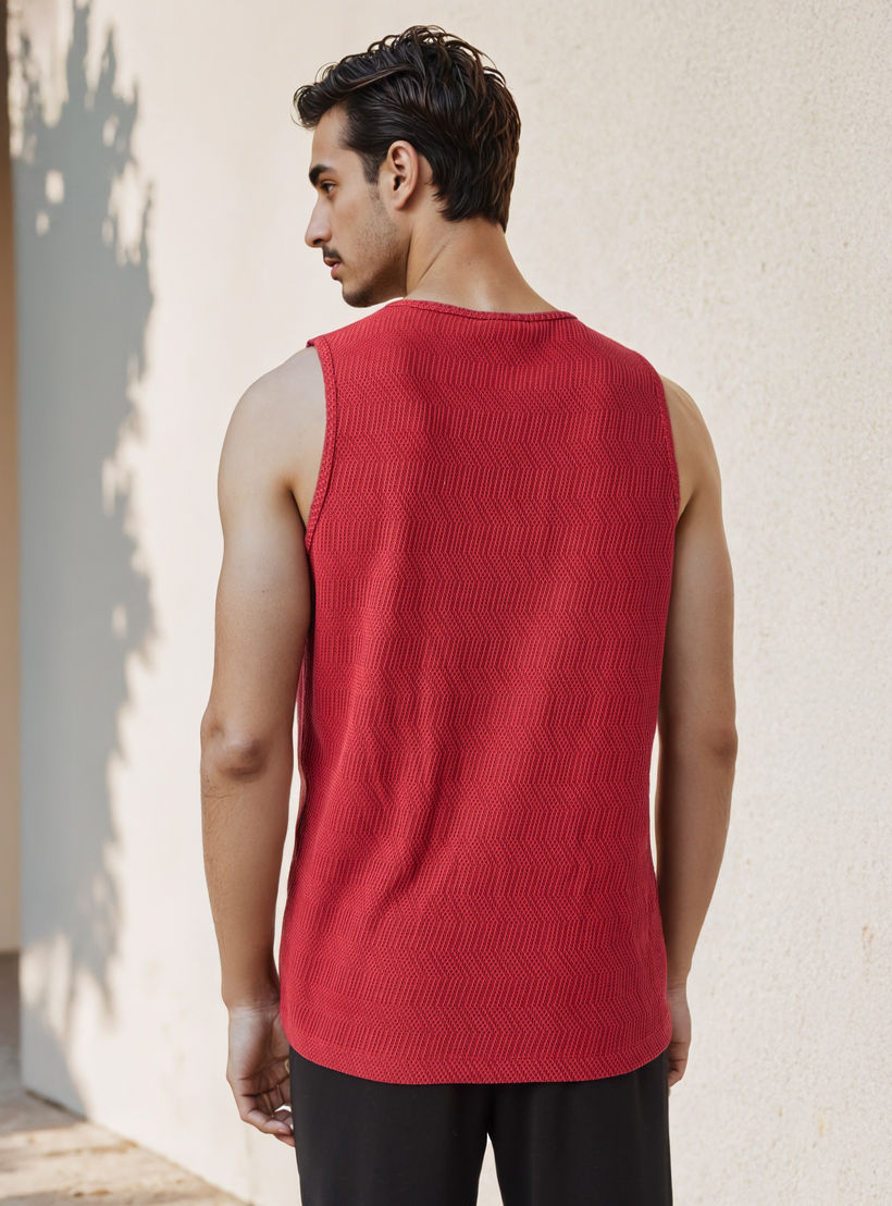 فيست بارز الملمس من آيكونيك-men-clothing-tshirtsandpolos-vests-image-3