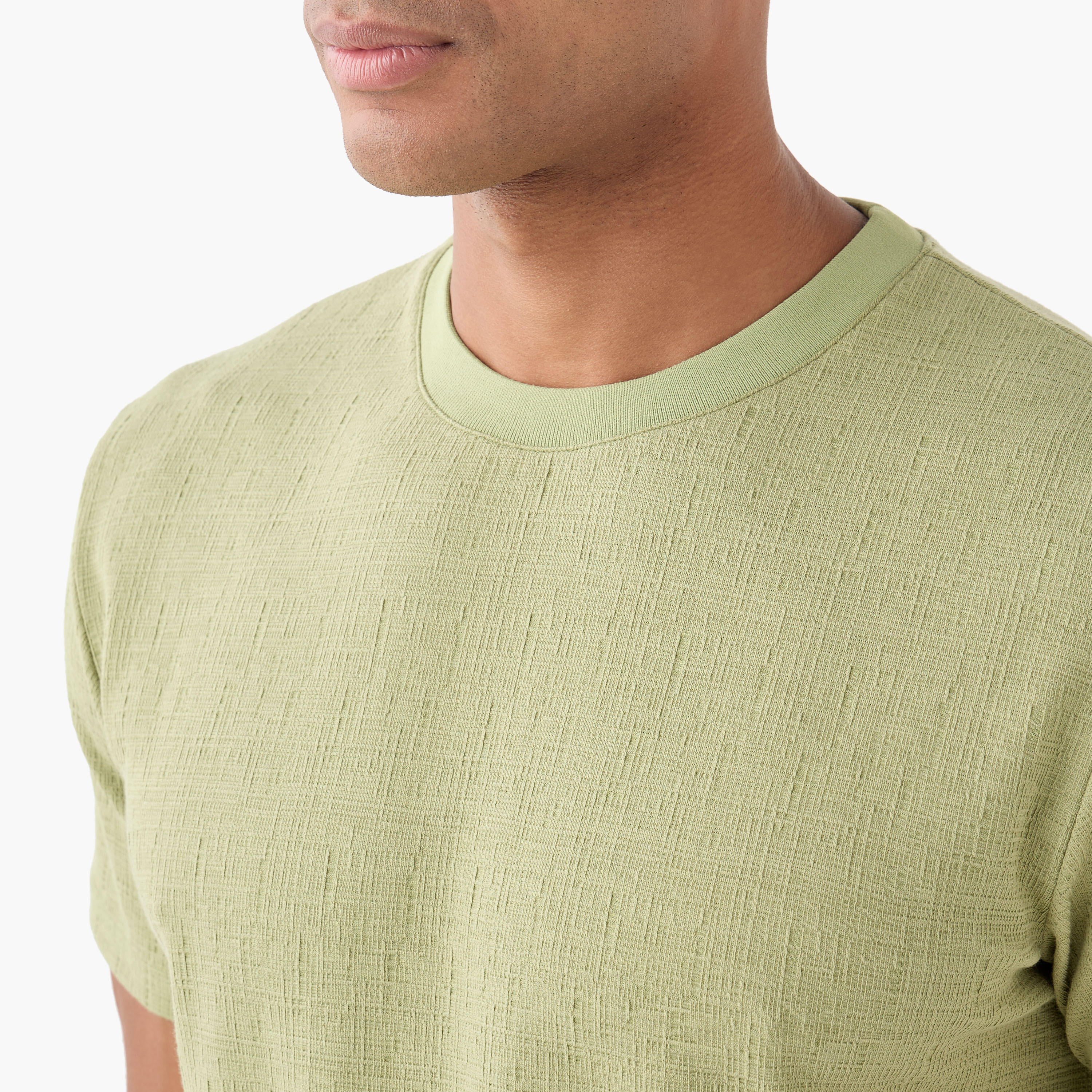 Iconic Relaxed Fit Textured T-shirt-men-clothing-tshirtsandpolos-tshirts-image-4
