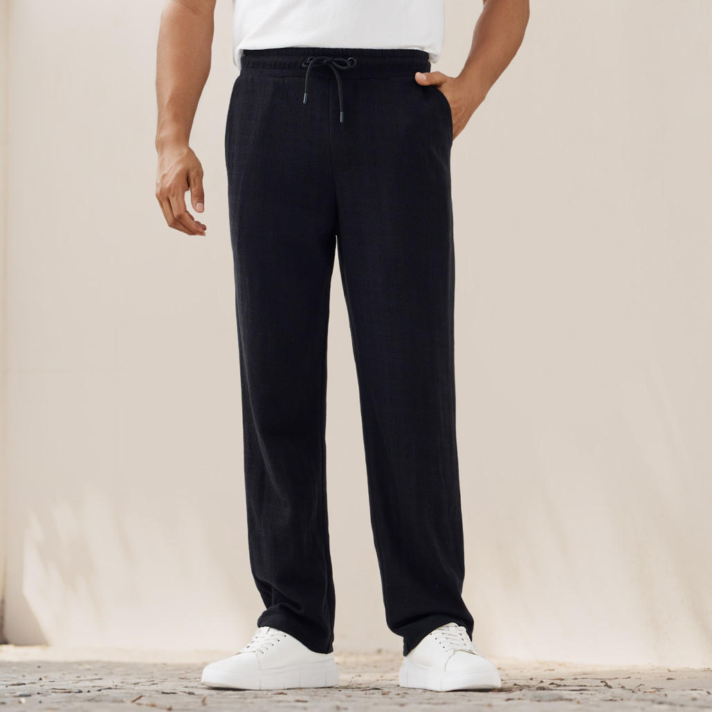 بنطلون بارز الملمس بقصّة عادية وخصر مطاطي وجيوب من أيكونيك-men-clothing-bottoms-trousersandchinos-trousers-image-1