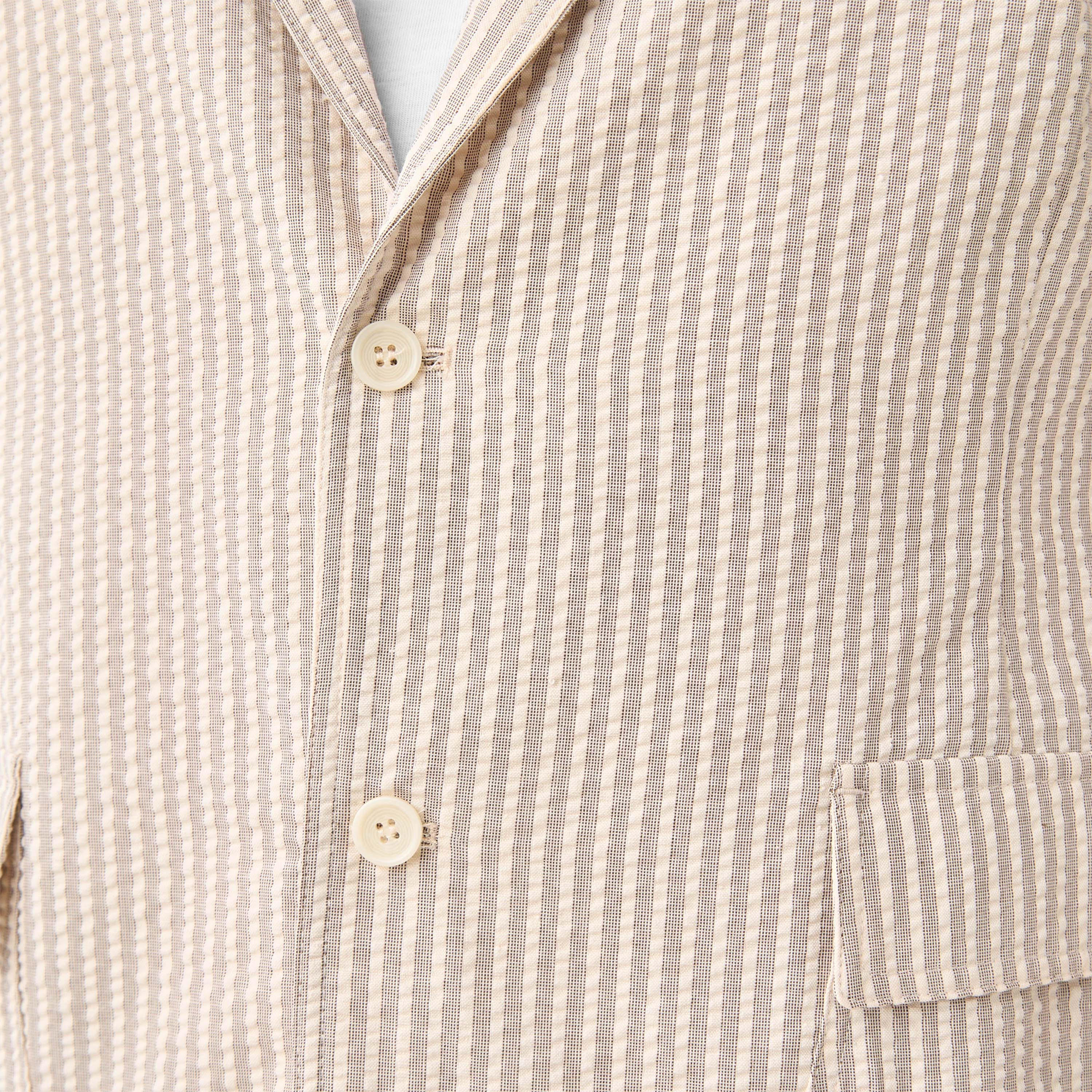 بليزر سيرساكر مقلّم بياقة مطوية من آيكونيك-men-winterwear-jacketsandblazers-image-2