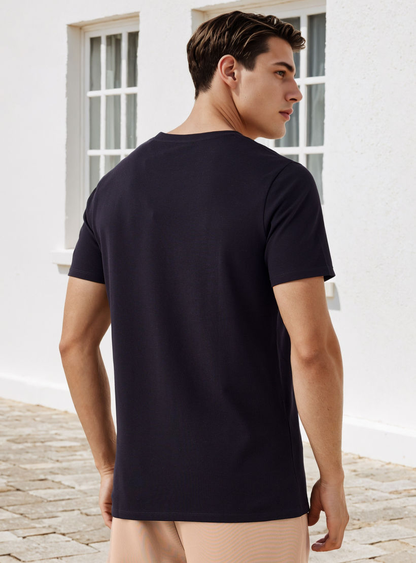 تيشيرت بيكيه بطبعات شعار من آيكونيك-men-clothing-tshirtsandpolos-tshirts-image-3