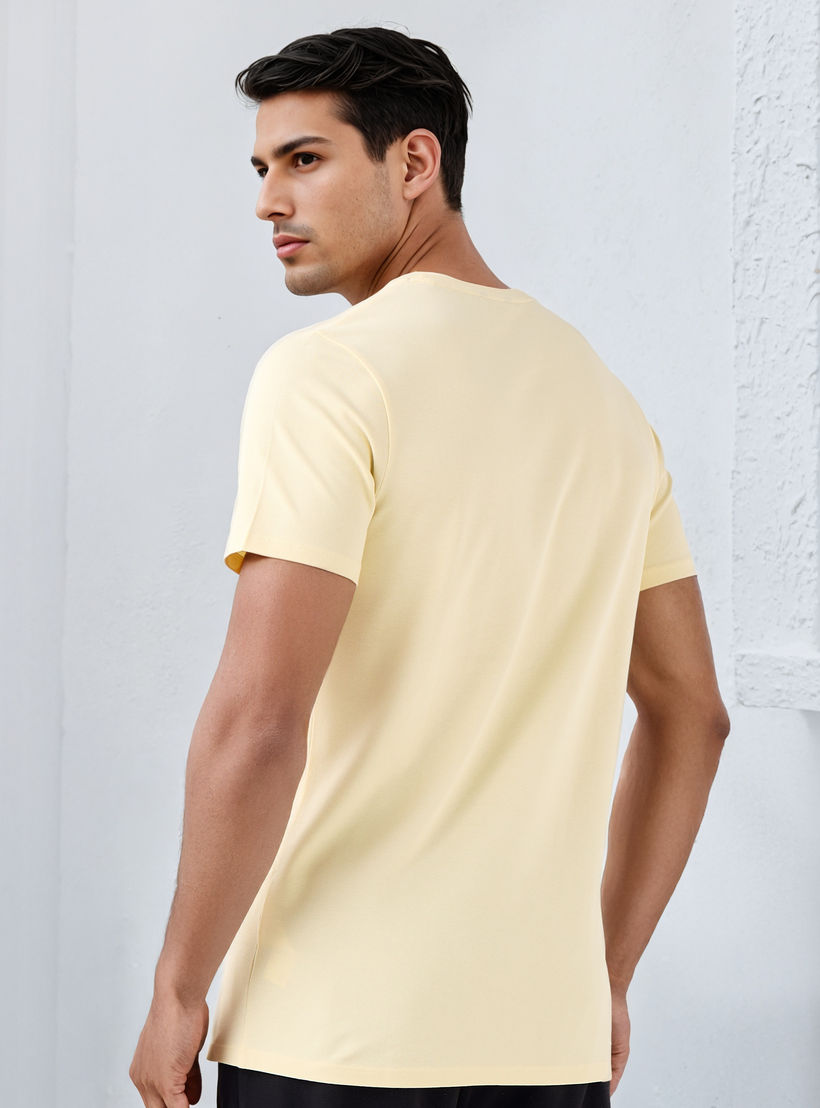 تيشيرت بيكيه بطبعات شعار من آيكونيك-men-clothing-tshirtsandpolos-tshirts-image-3