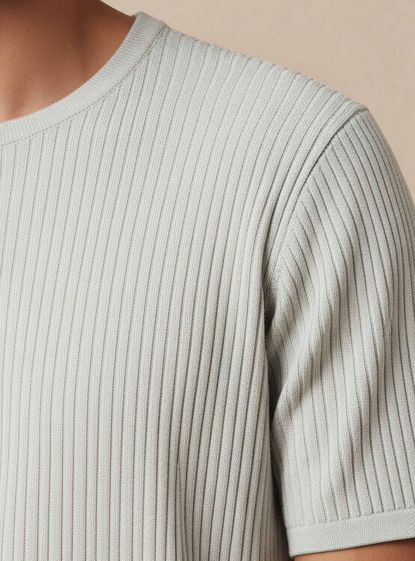تيشيرت بارز الملمس بياقة ضيقة من آيكونيك-men-clothing-tshirtsandpolos-tshirts-image-4