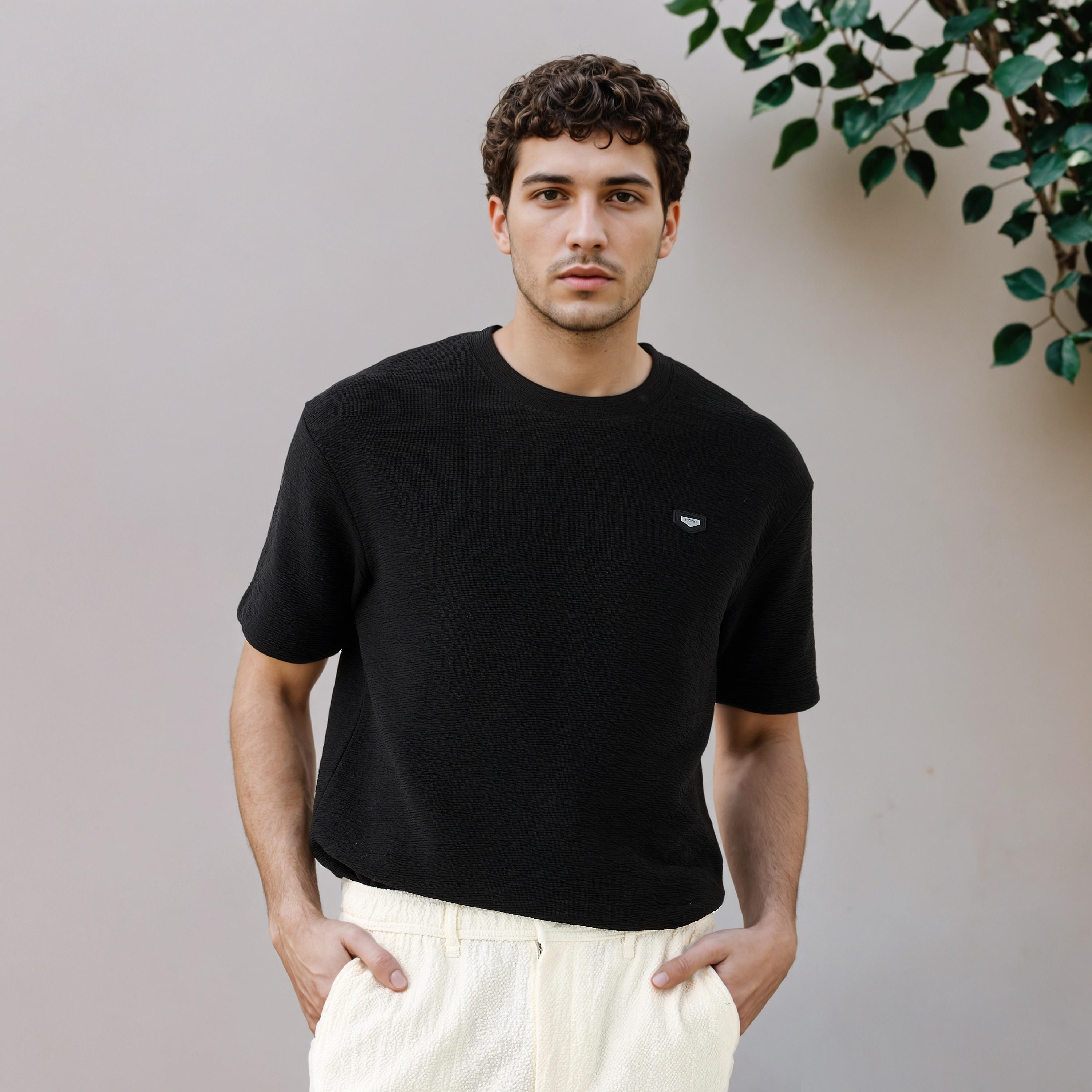 تيشيرت فضفاض بارز الملمس من آيكونيك-men-clothing-tshirtsandpolos-tshirts-image-6
