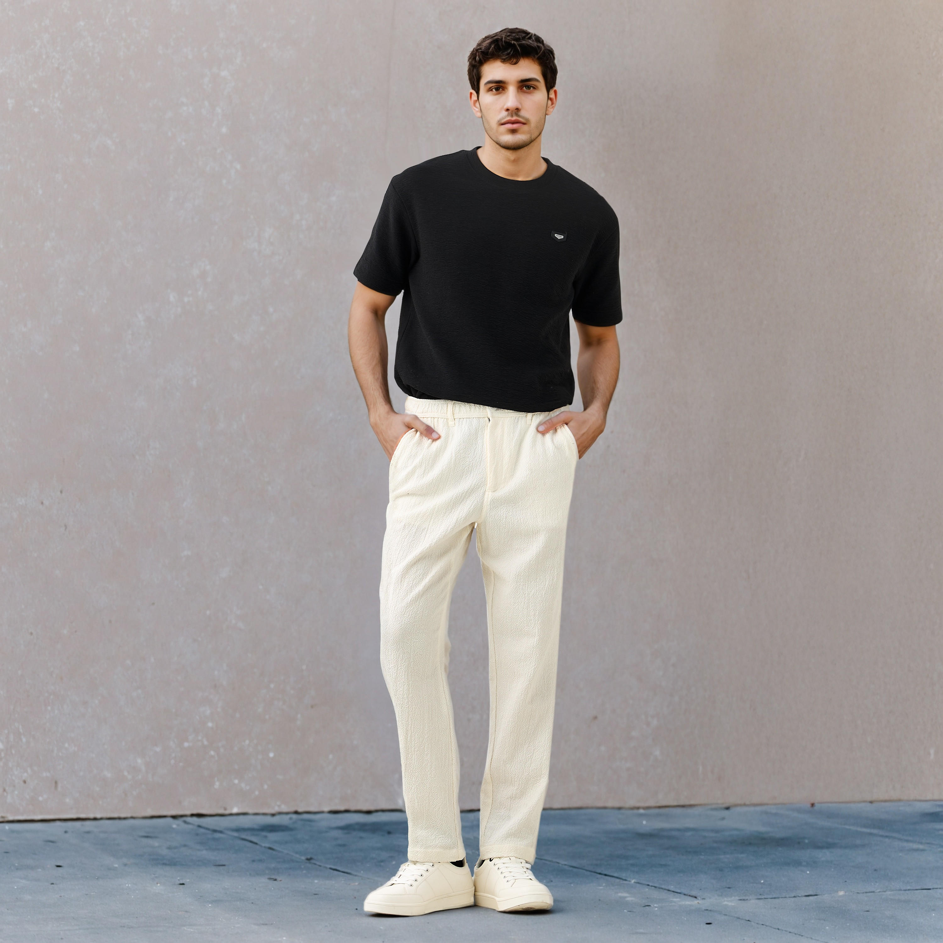 تيشيرت فضفاض بارز الملمس من آيكونيك-men-clothing-tshirtsandpolos-tshirts-image-5