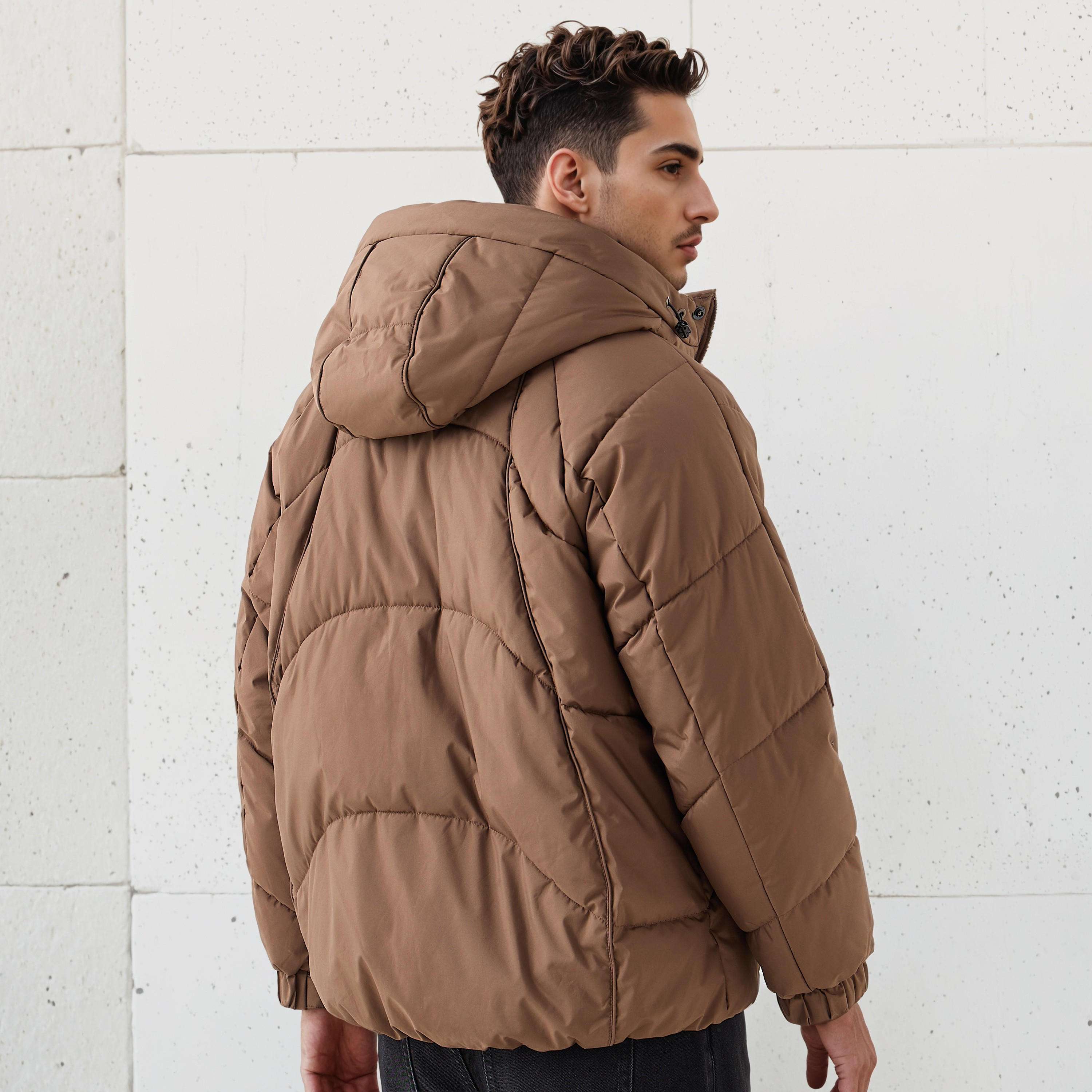 جاكيت منفوخ بقصّة عادية مع قبعة للرجال من آيكونيك-men-clothing-jacketsandblazers-jackets-image-4