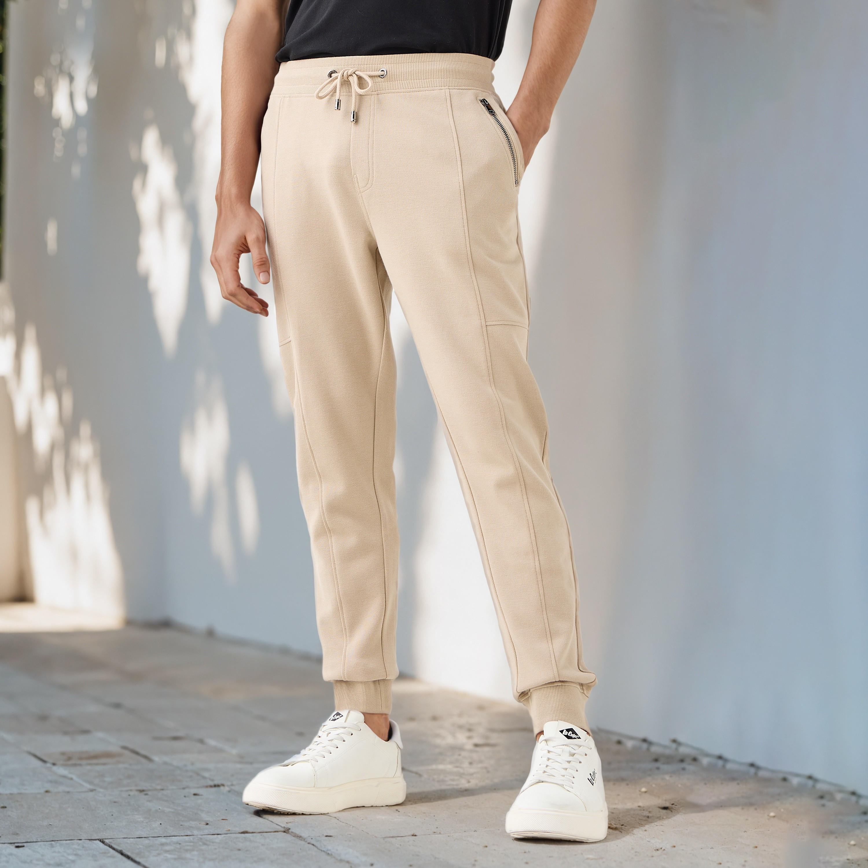 بنطلون رياضي بخصر مطاطي وجيوب من أيكونيك-men-clothing-bottoms-joggers-image-1
