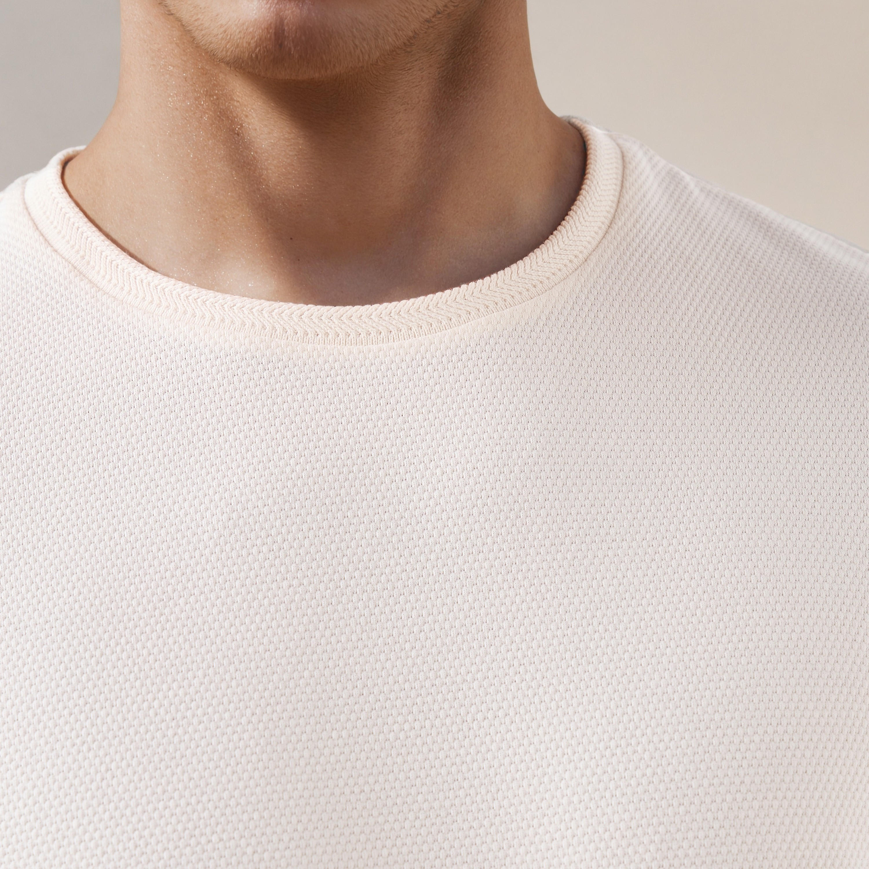 تيشيرت بارز الملمس بياقة ضيقة من آيكونيك-men-clothing-tshirtsandpolos-tshirts-image-3