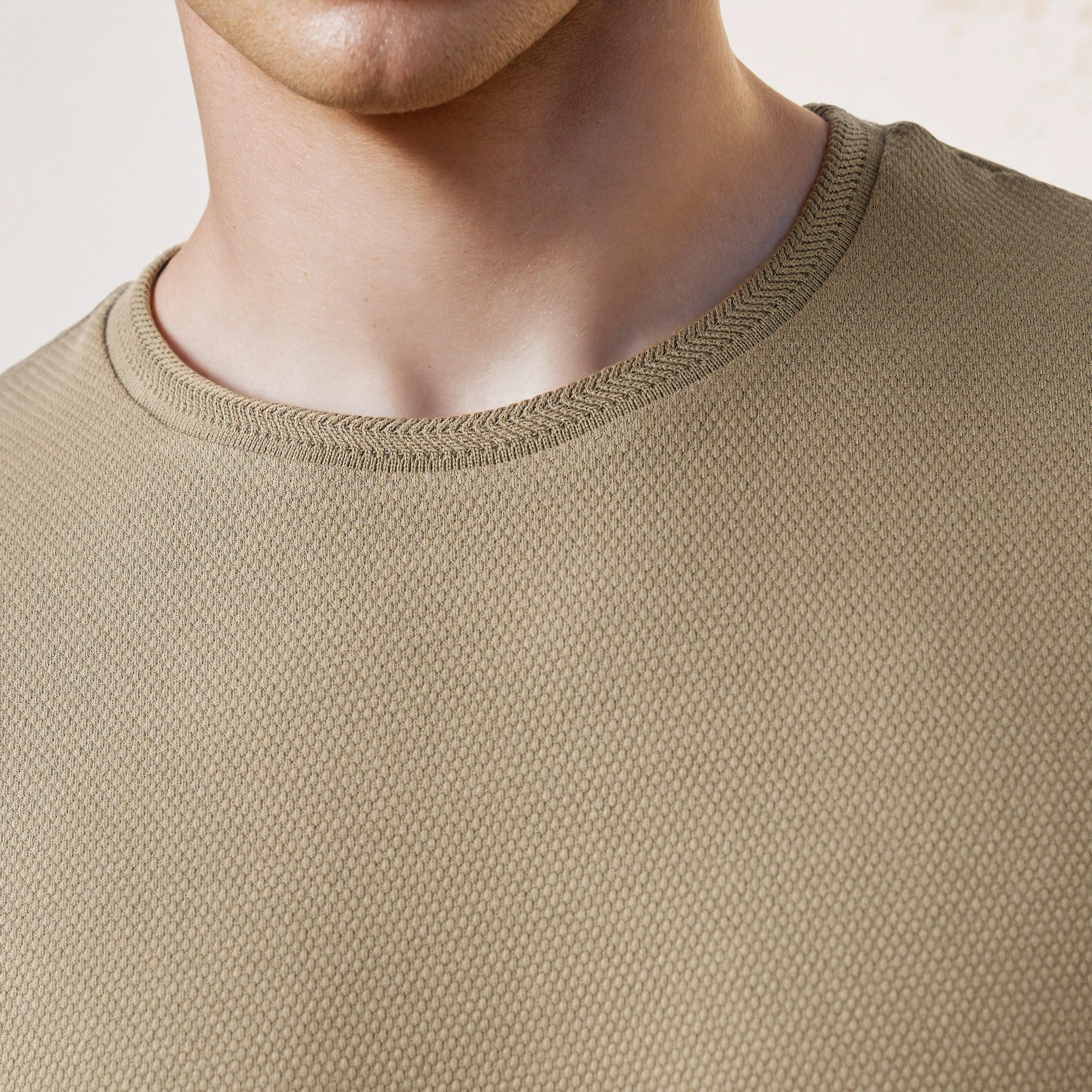 تيشيرت بارز الملمس بياقة ضيقة من آيكونيك-men-clothing-tshirtsandpolos-tshirts-image-3