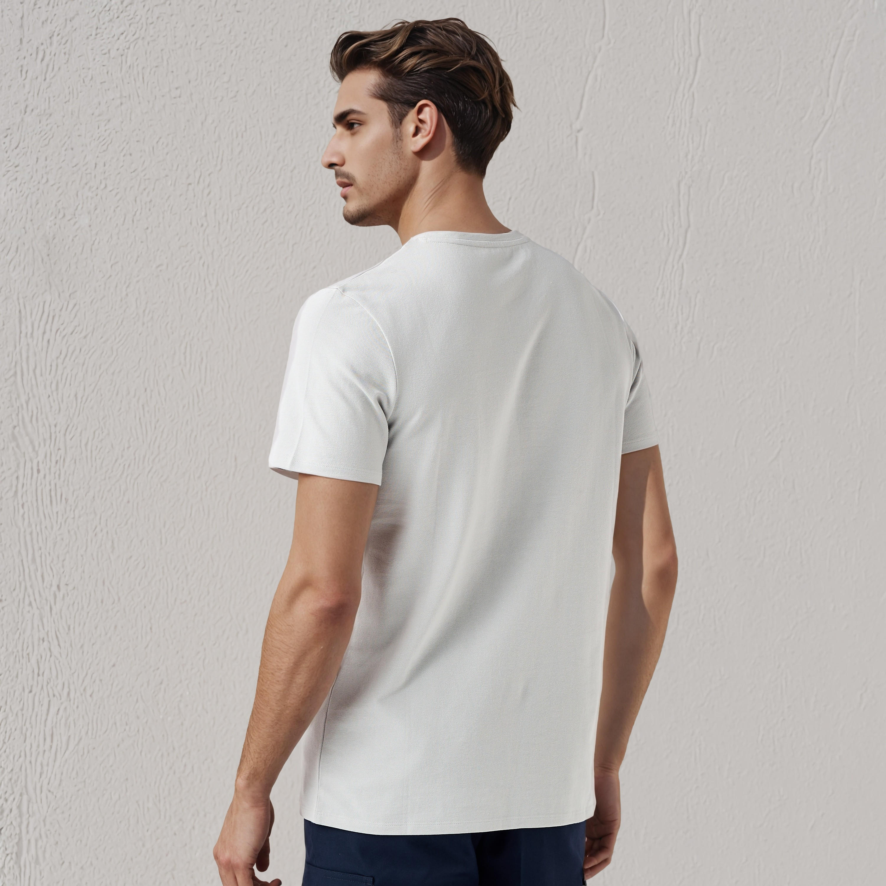 تيشيرت بقصة سليم وياقة ضيقة وأكمام قصيرة وطبعات للرجال من آيكونيك-men-clothing-tshirtsandpolos-tshirts-image-3