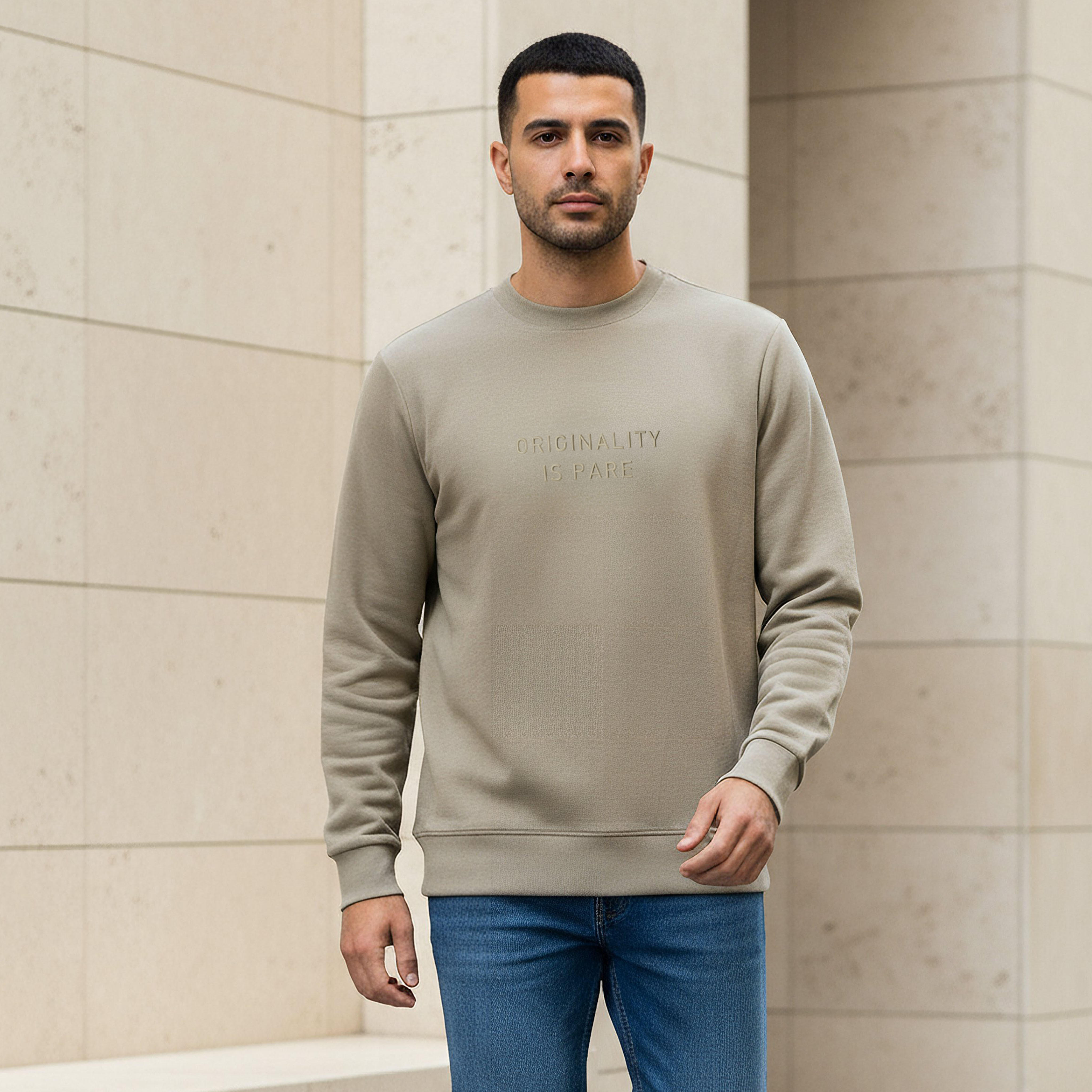 سويت شيرت بقصة عادية وتطريز شعار للرجال من آيكونيك-men-winterwear-hoodiesandsweatshirts-image-5