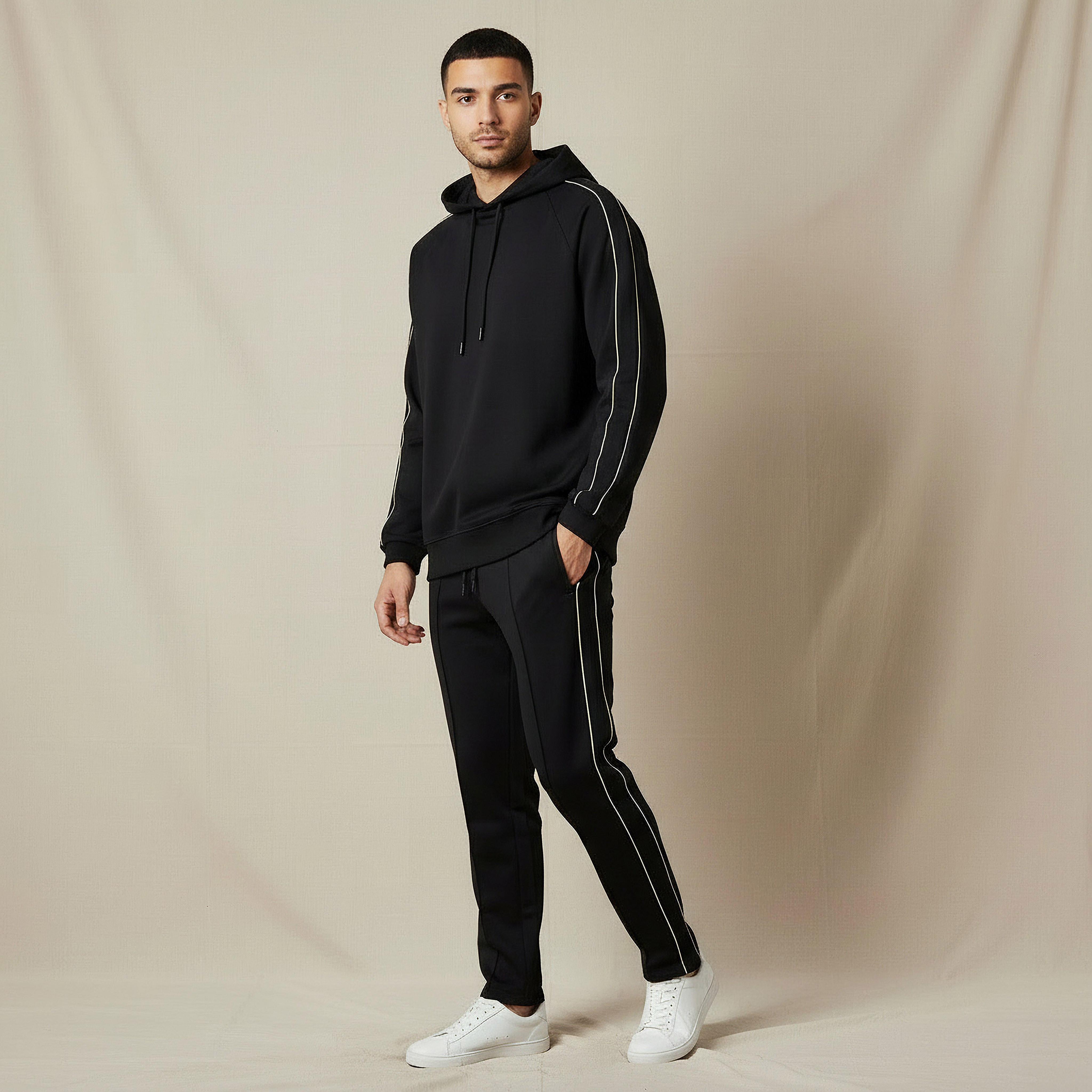 هودي رجالي بشريط من آيكونيك-men-winterwear-hoodiesandsweatshirts-image-2
