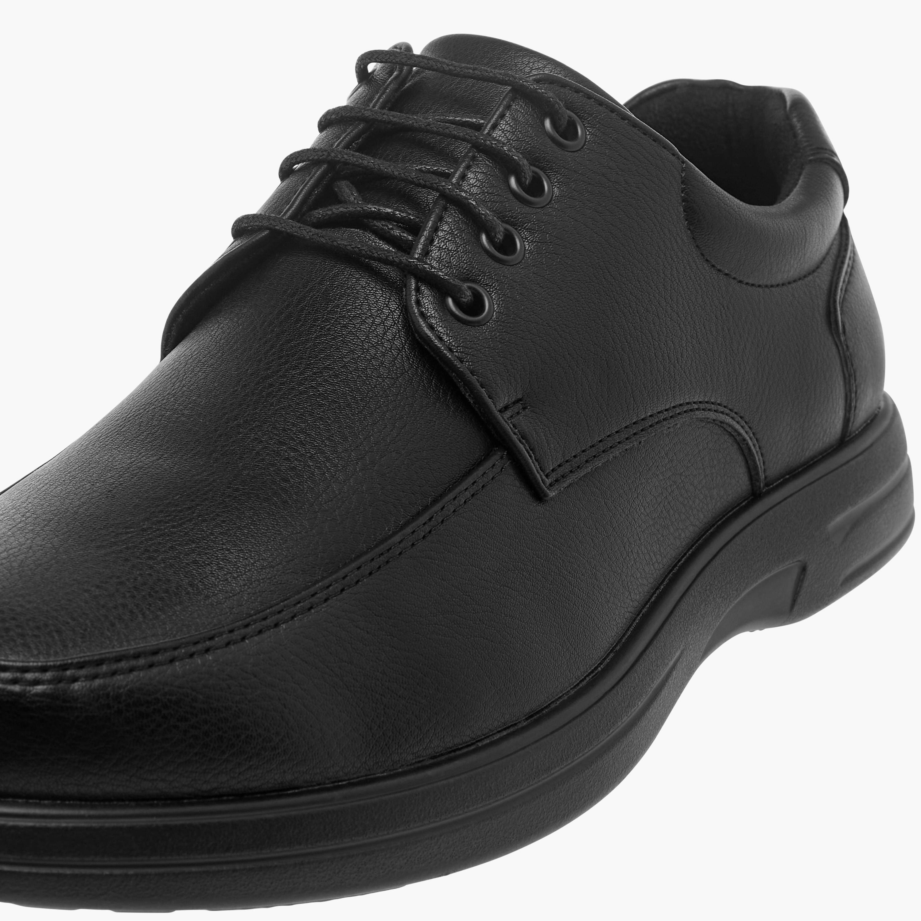 حذاء برباط إغلاق من إل بي إل من شو إكسبرس-men-shoes-formalshoes-image-4