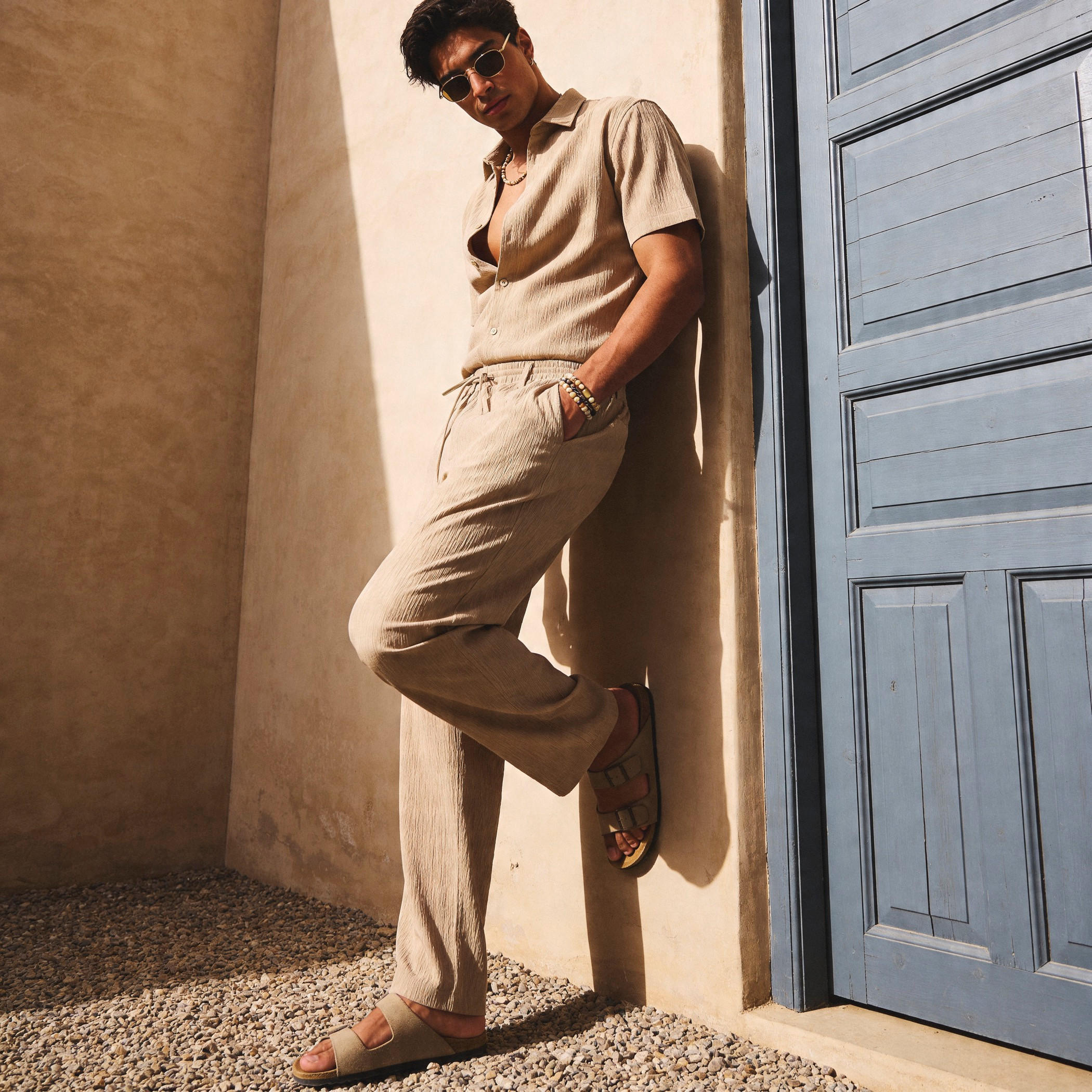 Iconic Men Regular Fit Crinkled Casual Pants-men-clothing-bottoms-joggers-image-1