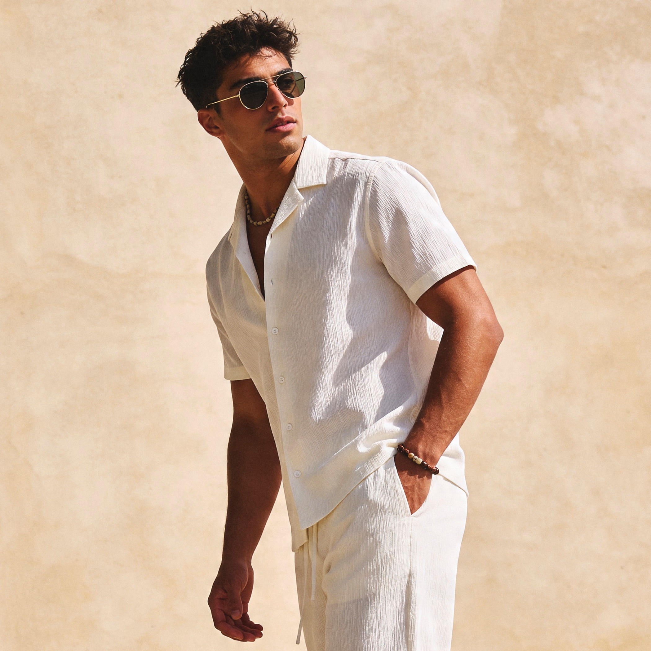 قميص مجعد بقصة عادية وأكمام قصيرة وياقة للرجال من آيكونيك-men-clothing-shirts-image-5