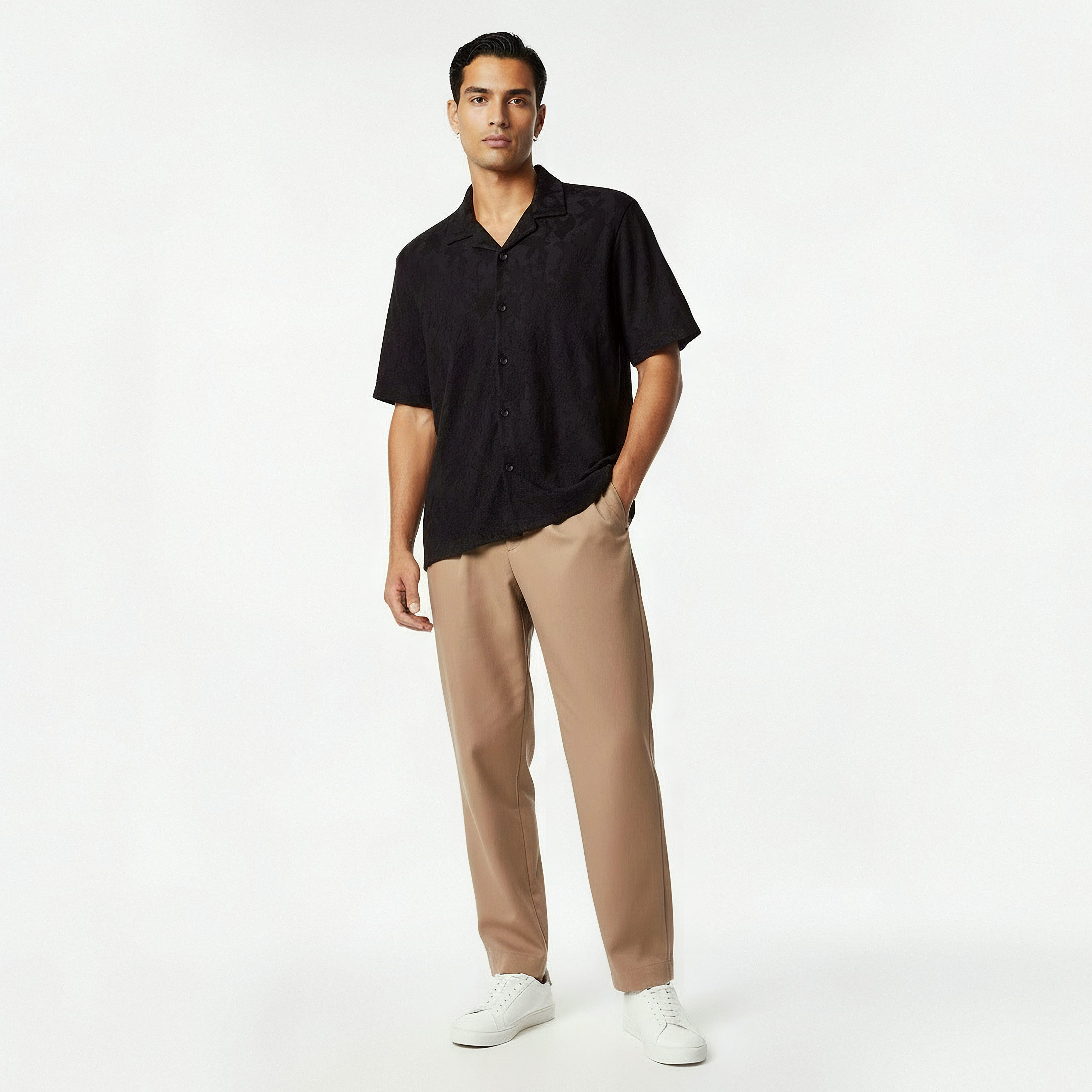 قميص بقصة عادية وياقة كامب وملمس بارز للرجال من آيكونيك-men-clothing-shirts-image-3
