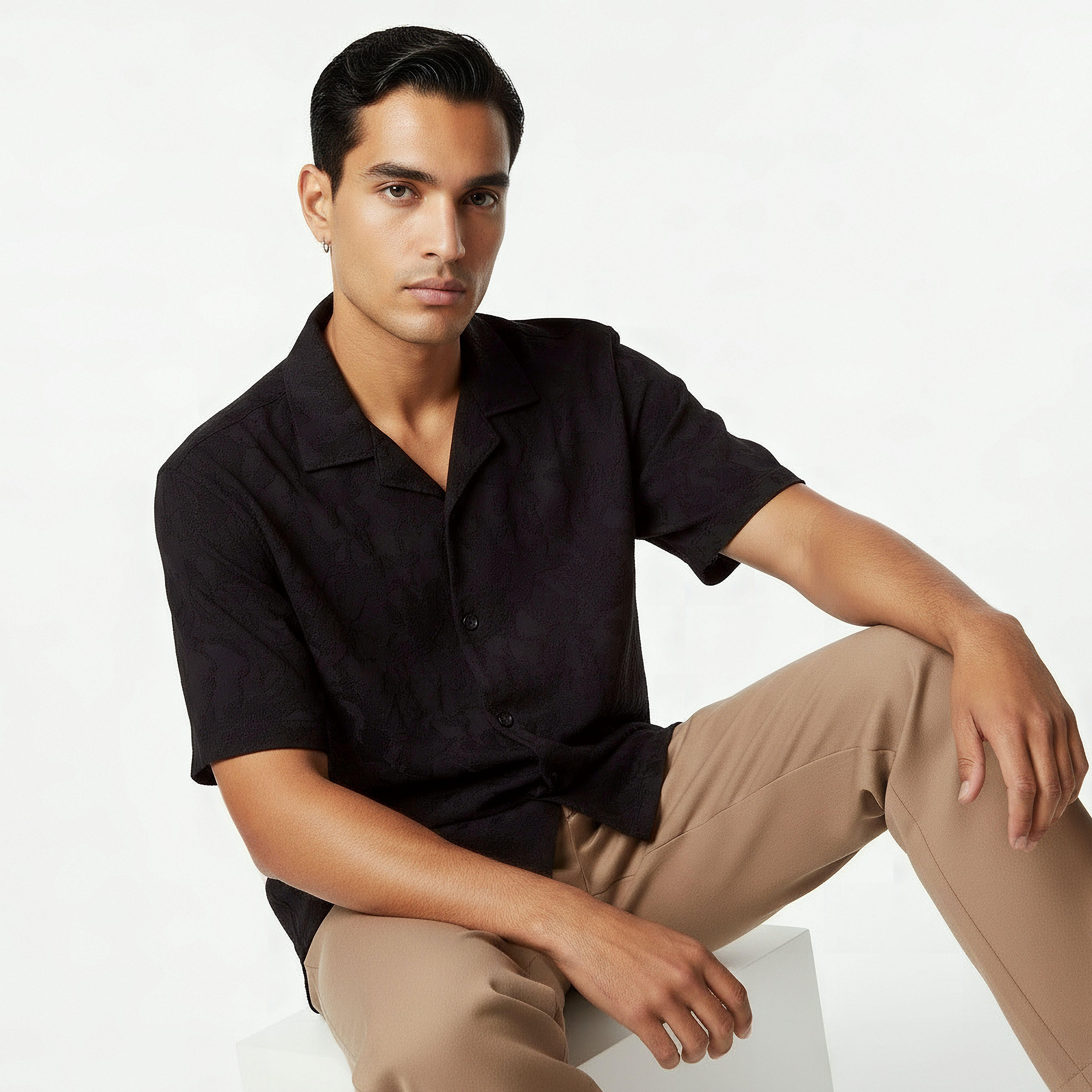 قميص بقصة عادية وياقة كامب وملمس بارز للرجال من آيكونيك-men-clothing-shirts-image-5