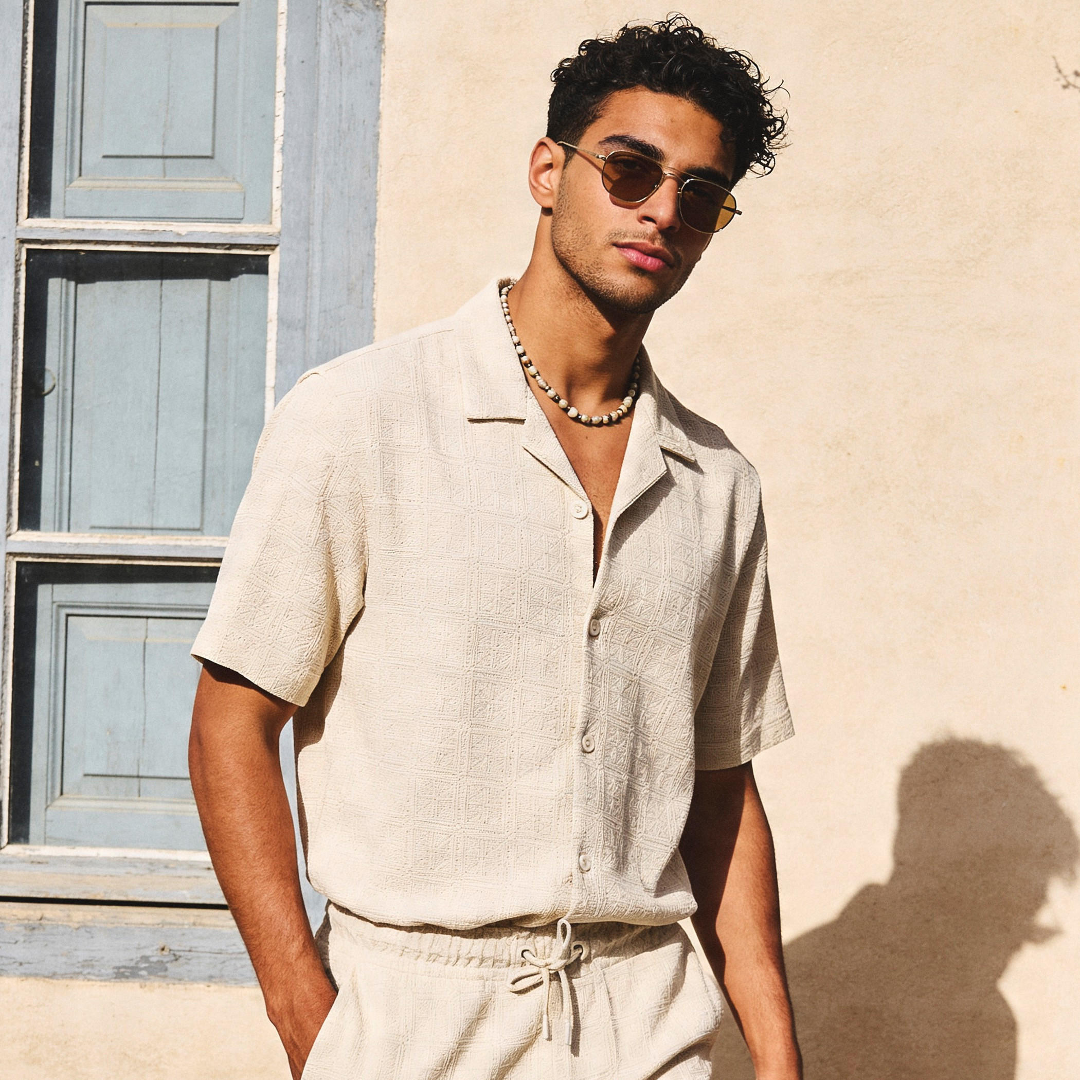 قميص بقصة عادية وياقة كامب وملمس بارز للرجال من آيكونيك-men-clothing-shirts-image-5