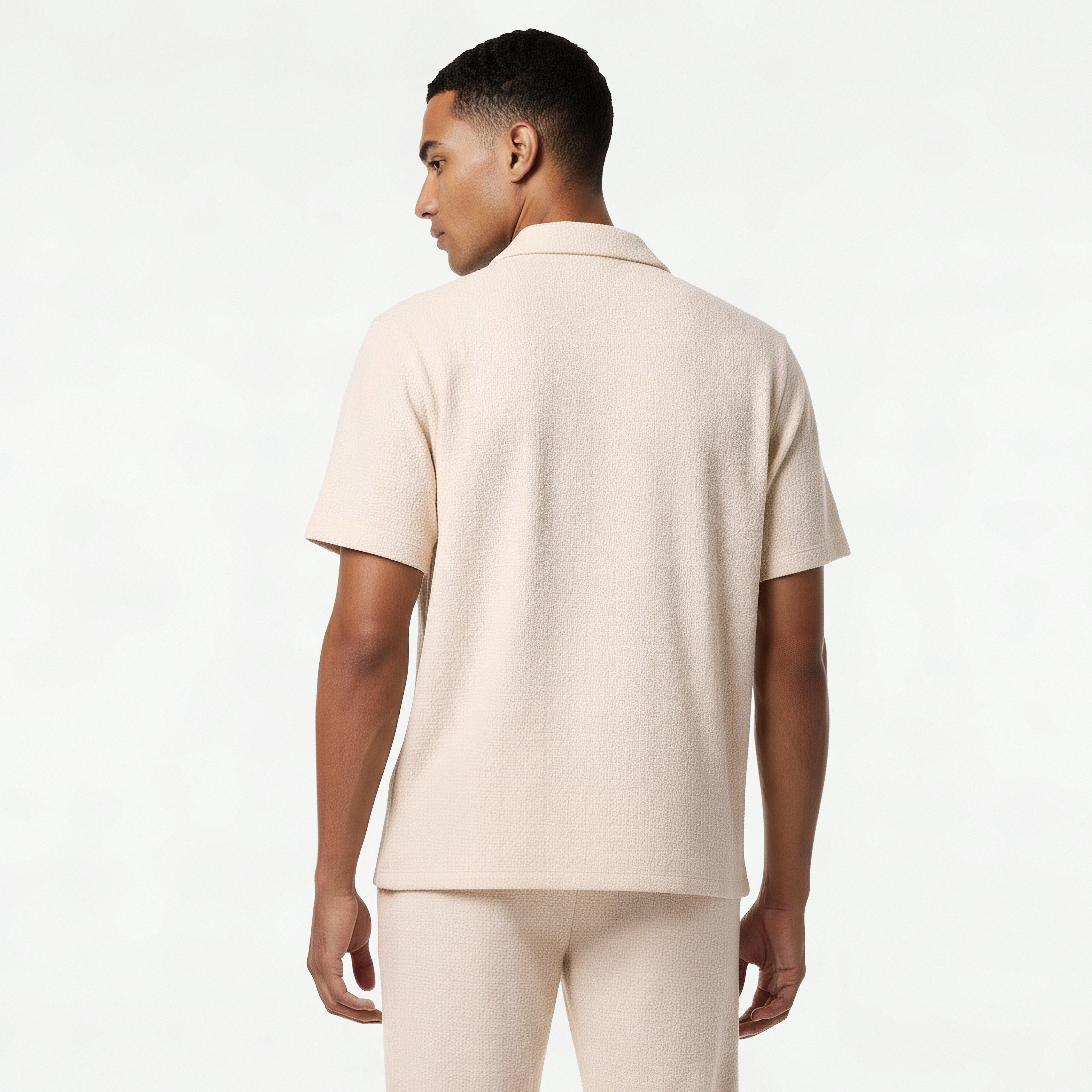 قميص بقصة عادية وياقة كامب وملمس بارز للرجال من آيكونيك-men-clothing-shirts-image-1