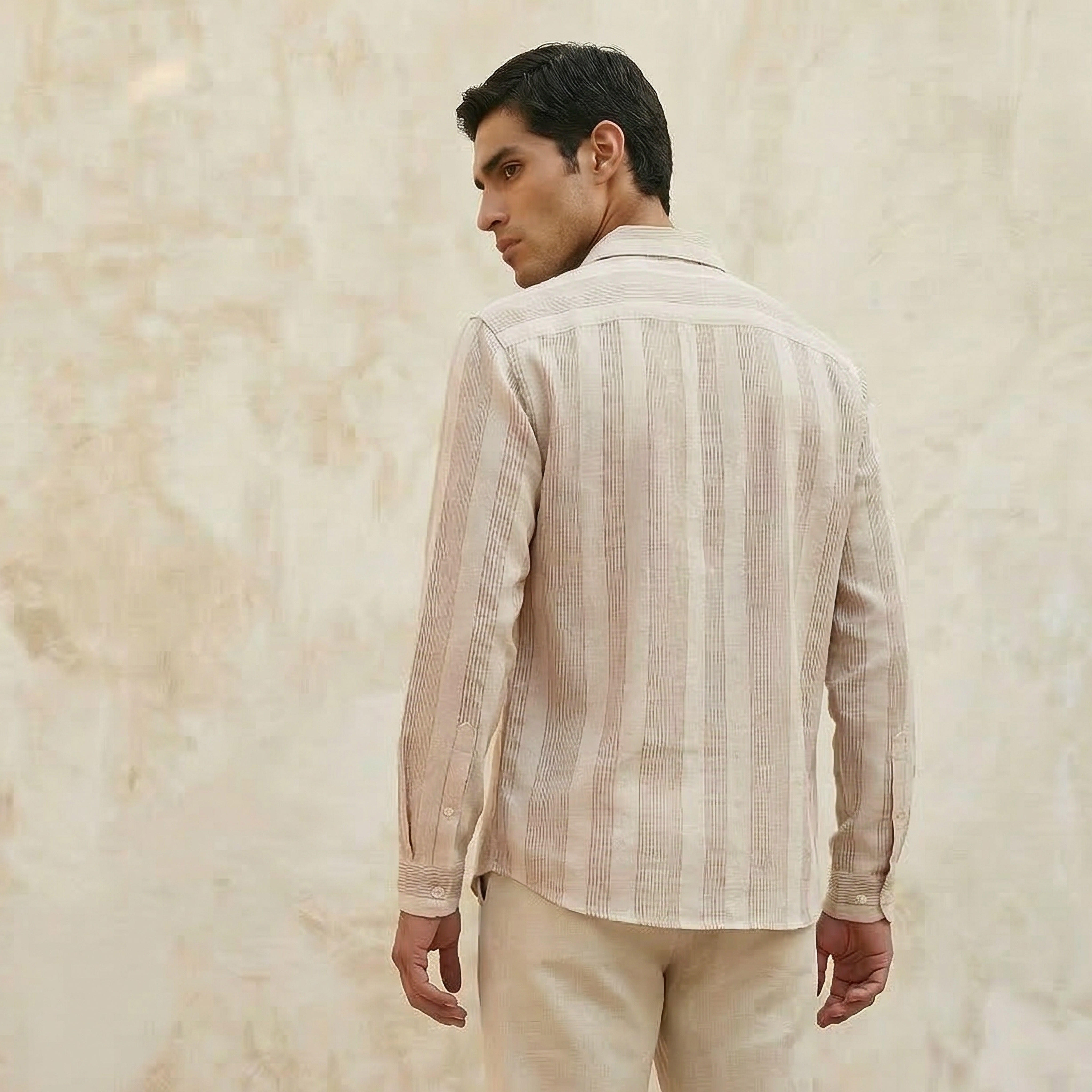 قميص جاكار مخطط بياقة وقصة عادية وأكمام طويلة للرجال من آيكونيك-men-clothing-shirts-image-5