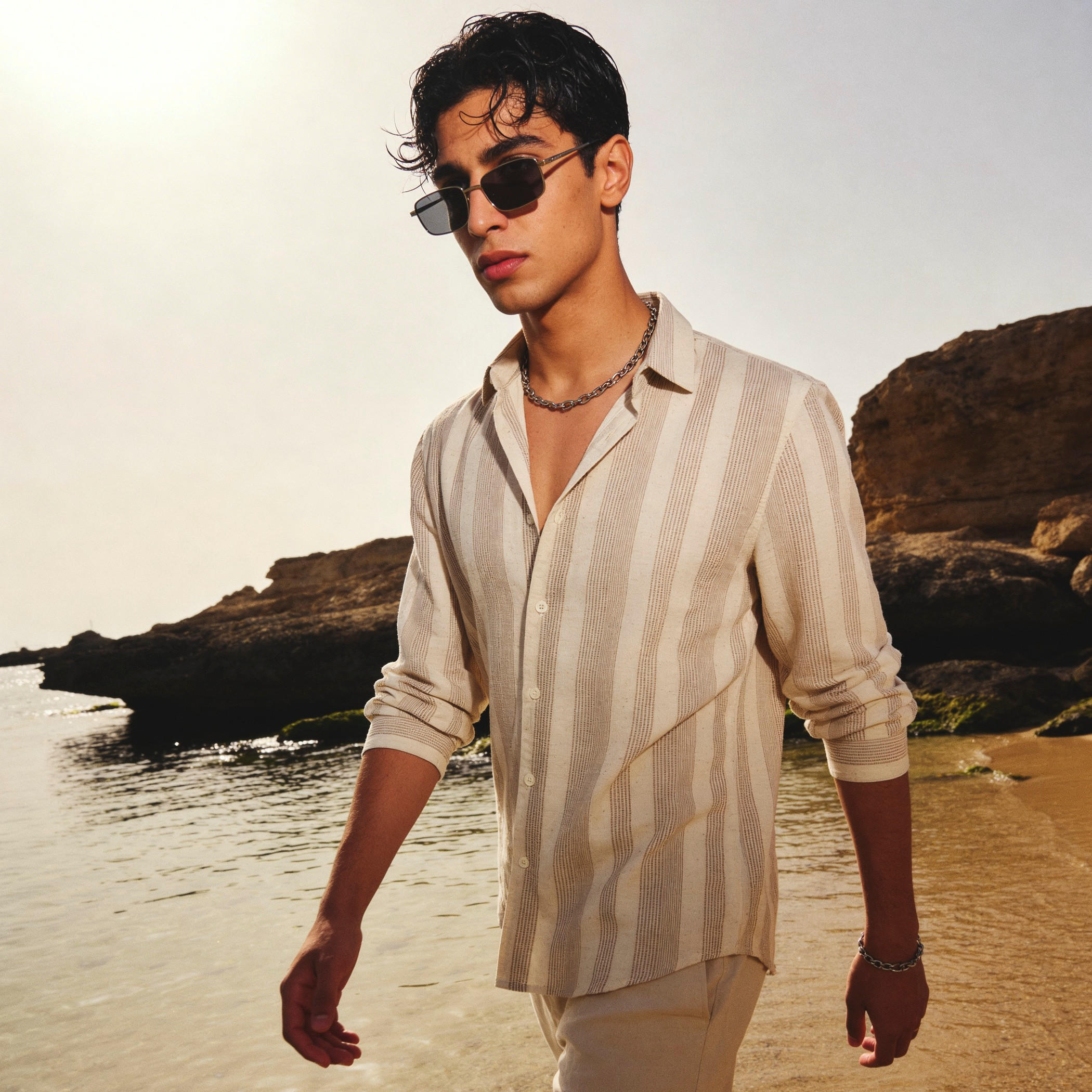 قميص جاكار مخطط بياقة وقصة عادية وأكمام طويلة للرجال من آيكونيك-men-clothing-shirts-image-5